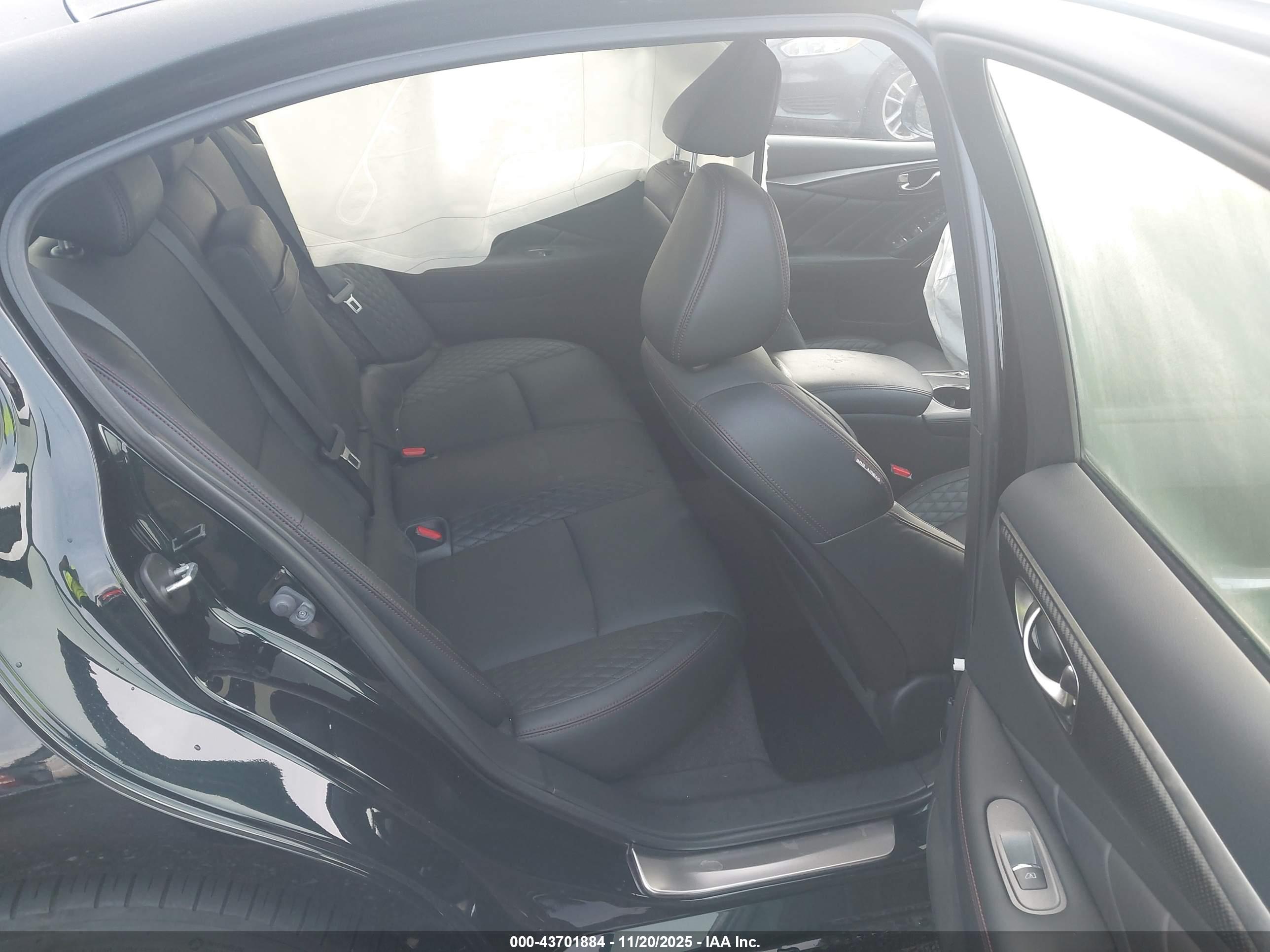 INFINITI Q50 image 8
