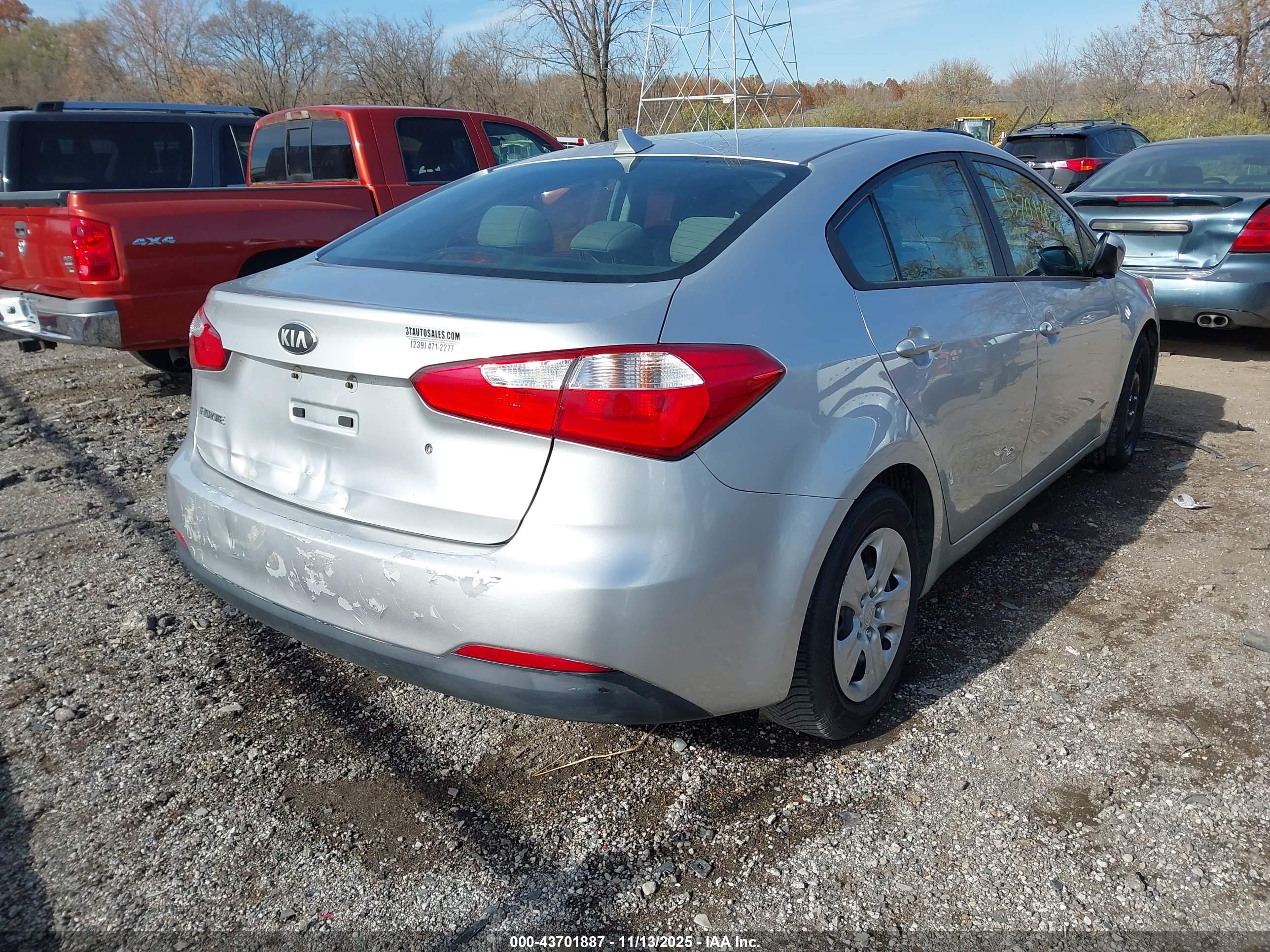 KIA FORTE image 4