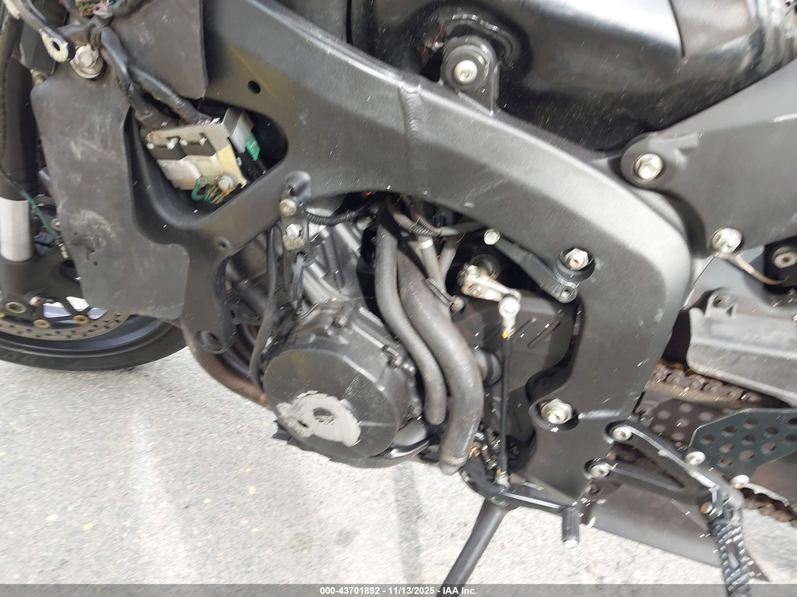 HONDA CBR600 image 9