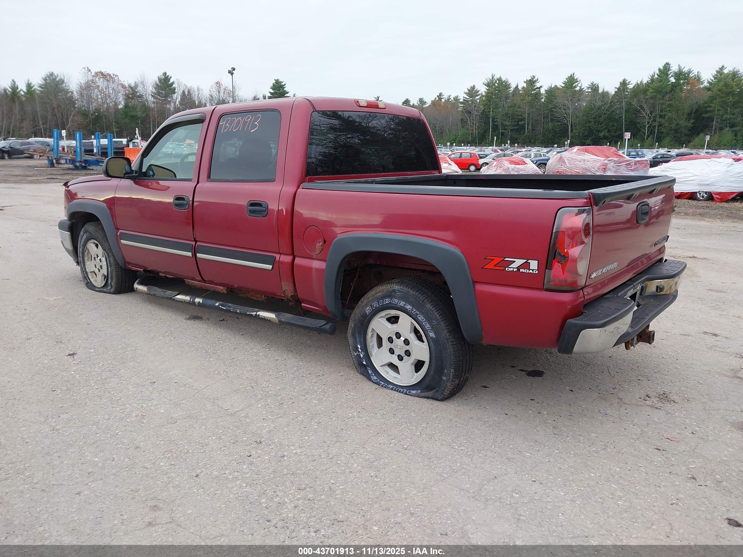 CHEVROLET SILVERADO image 3