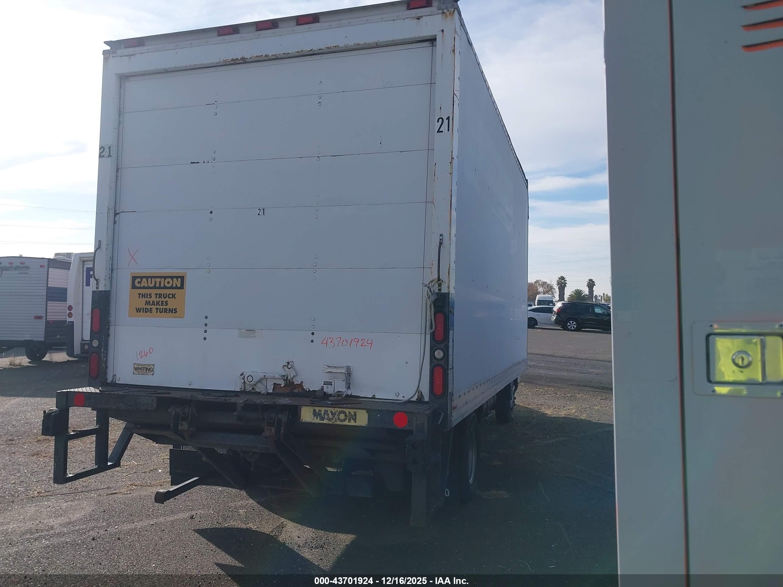 MITSUBISHI FUSO image 4
