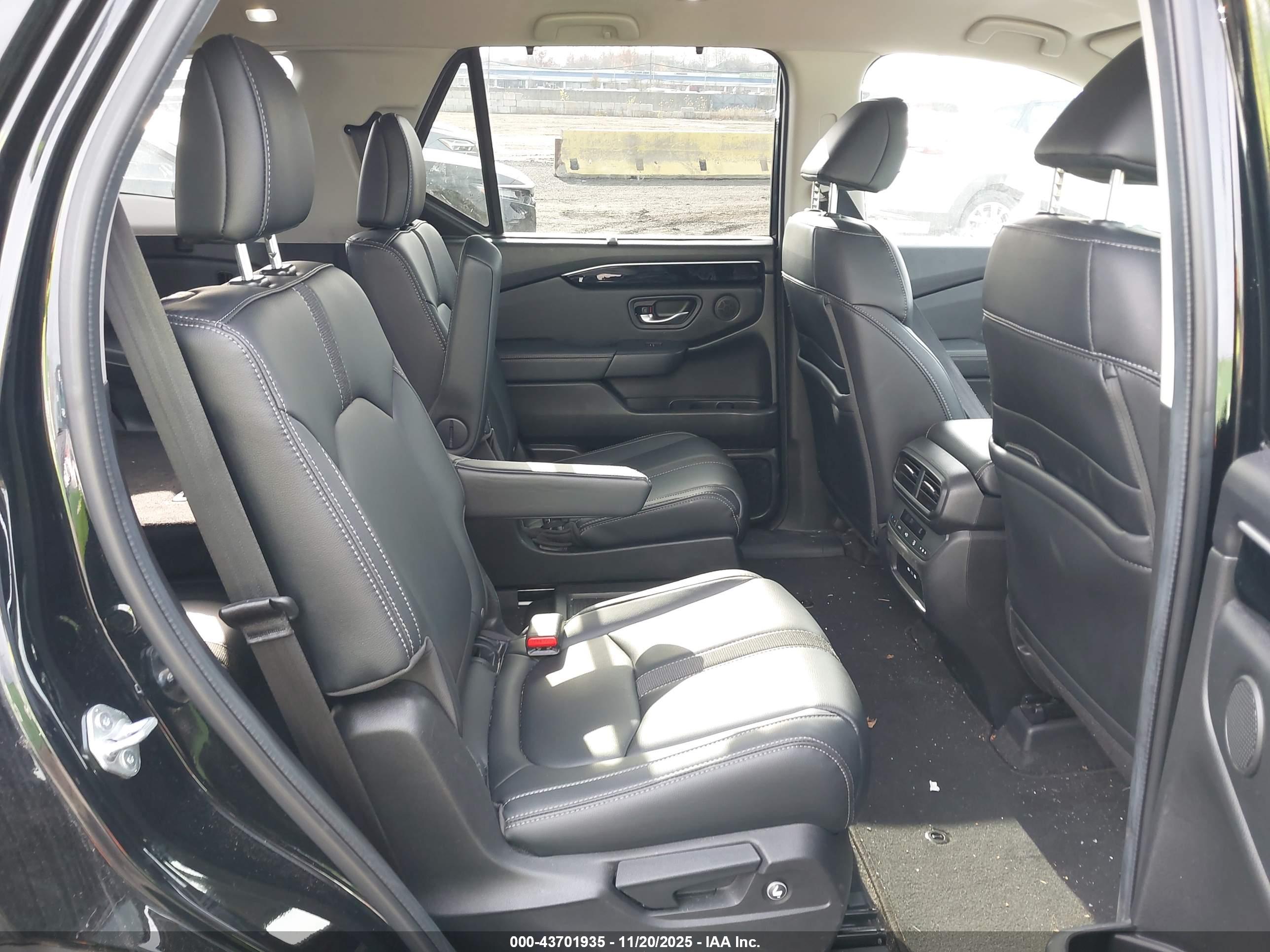 HONDA PILOT image 8
