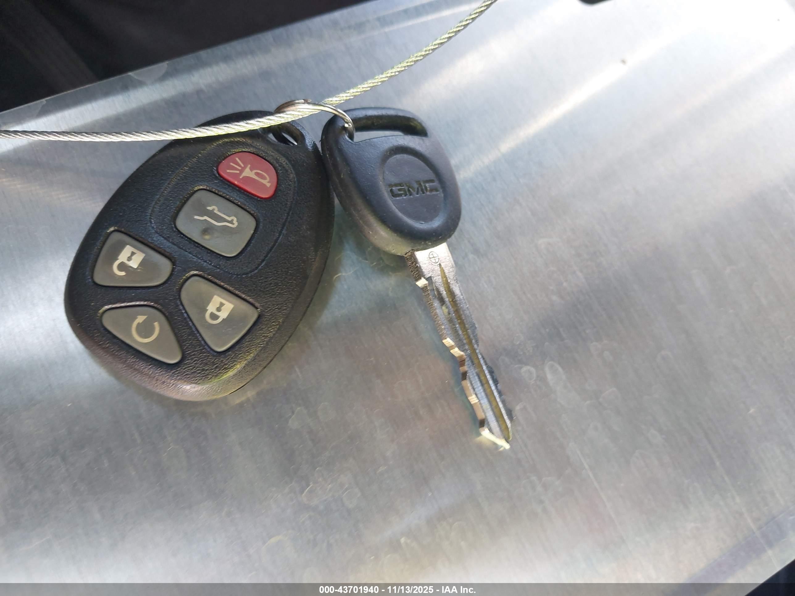 GMC ACADIA image 11