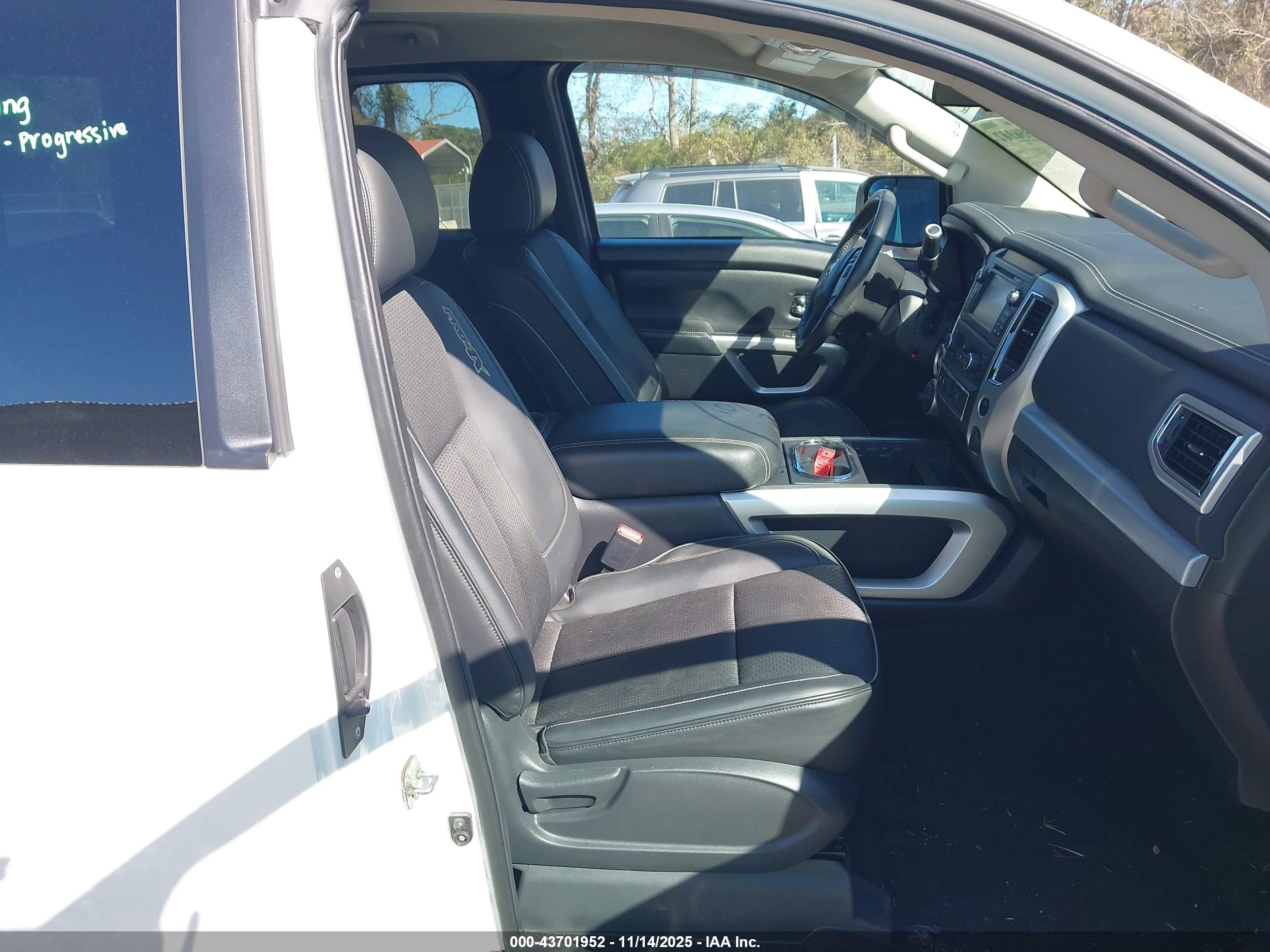 NISSAN TITAN image 5