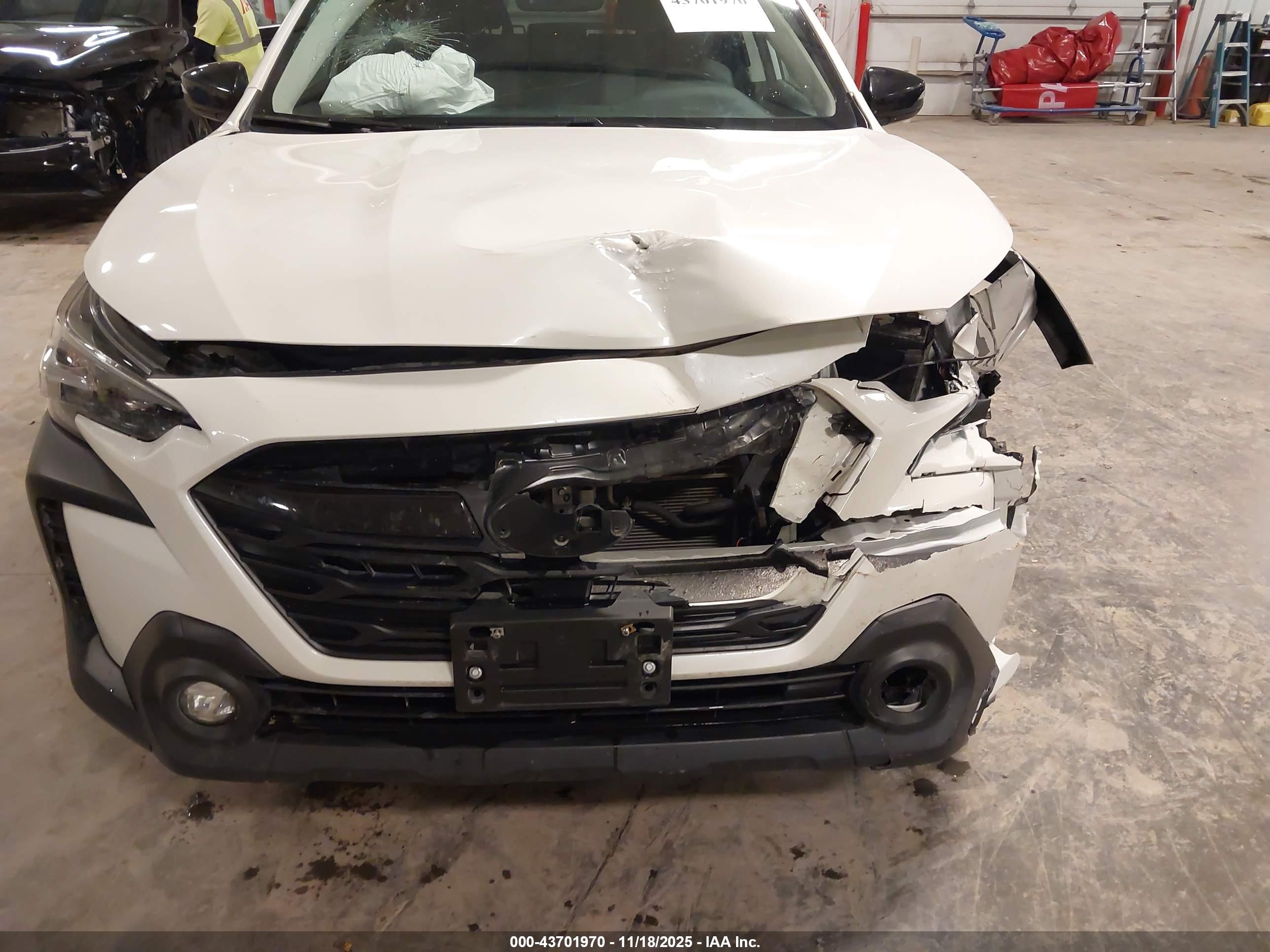 SUBARU OUTBACK image 6