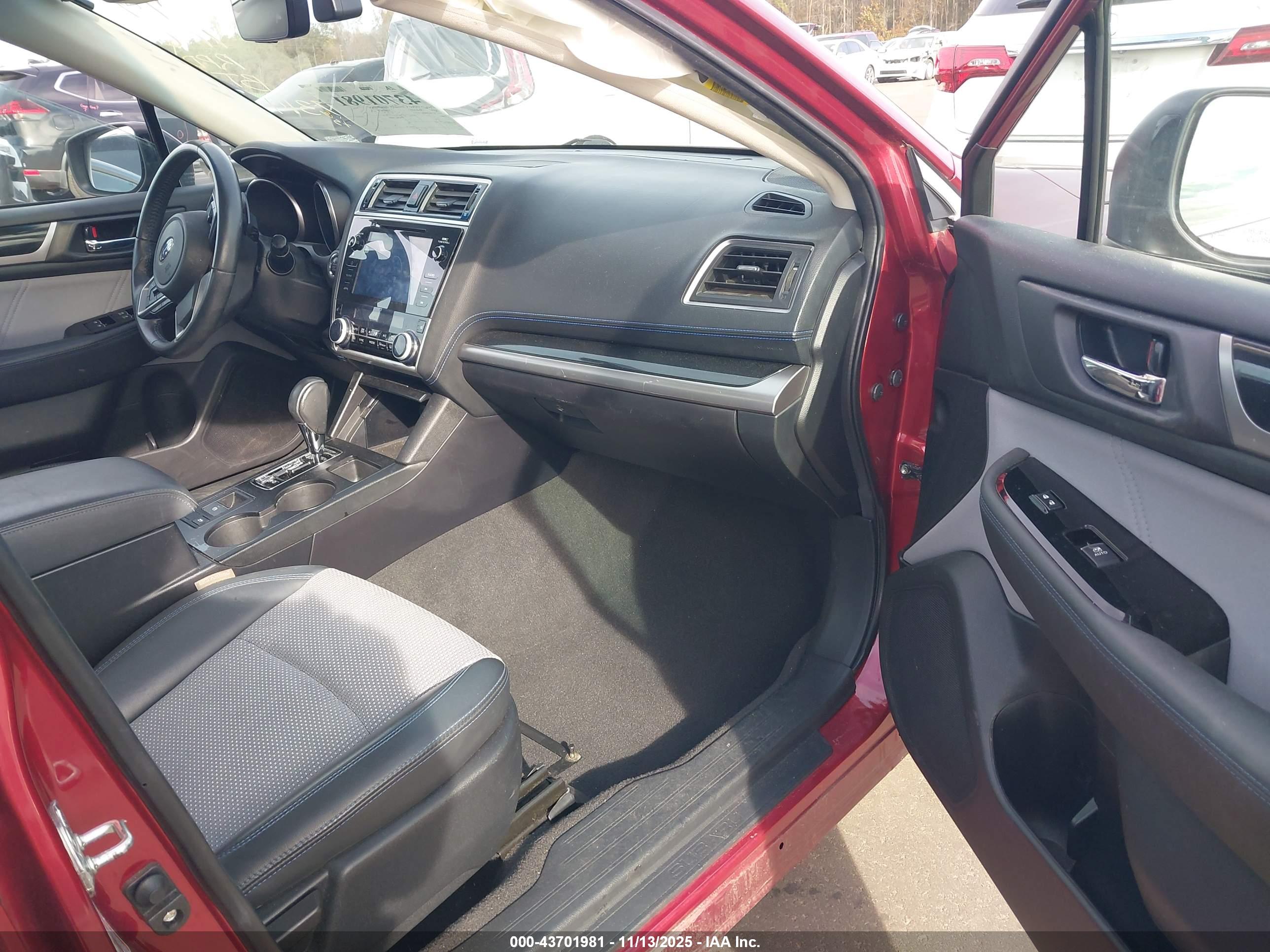 SUBARU LEGACY image 5