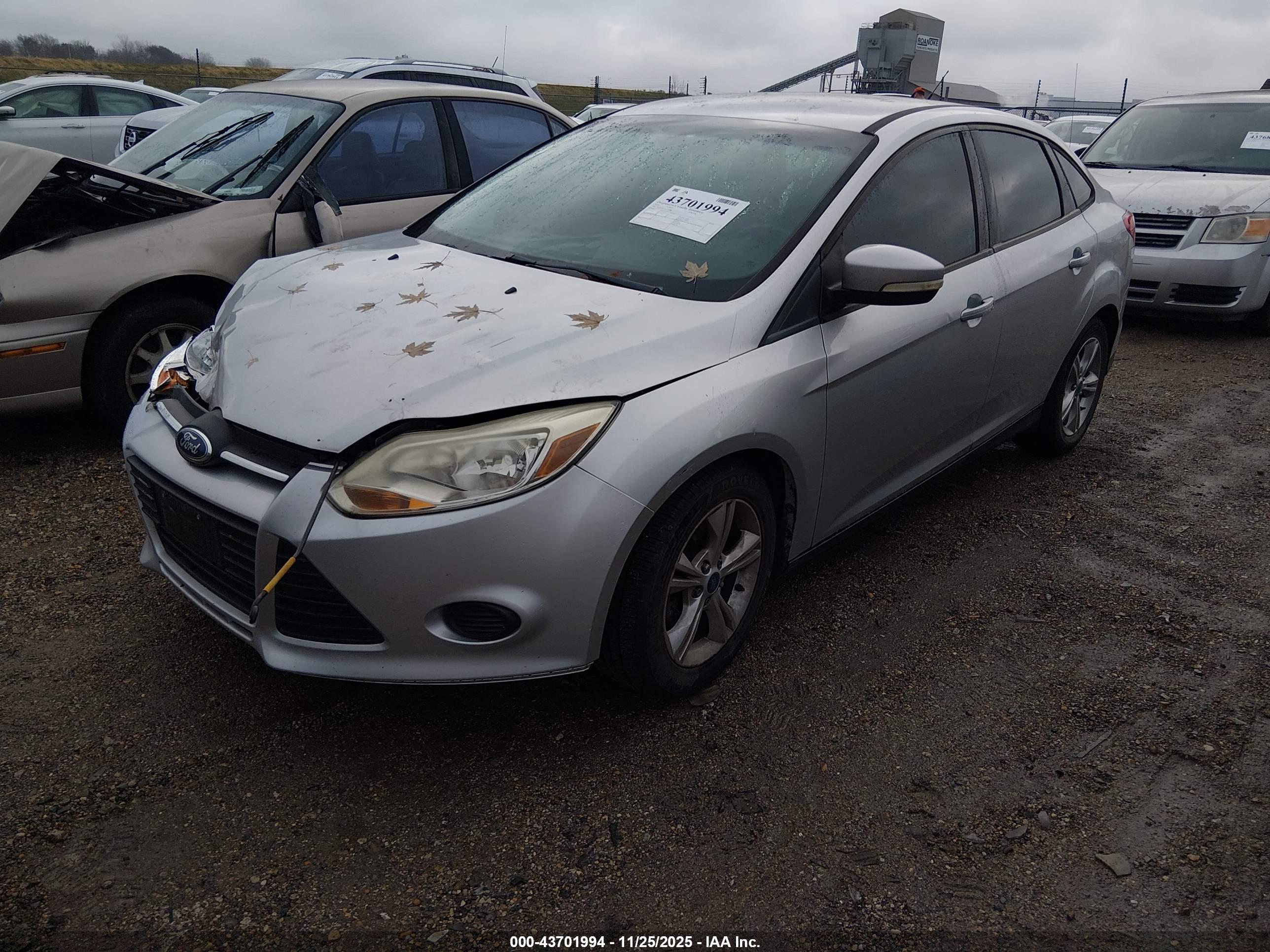 FORD FOCUS image 2