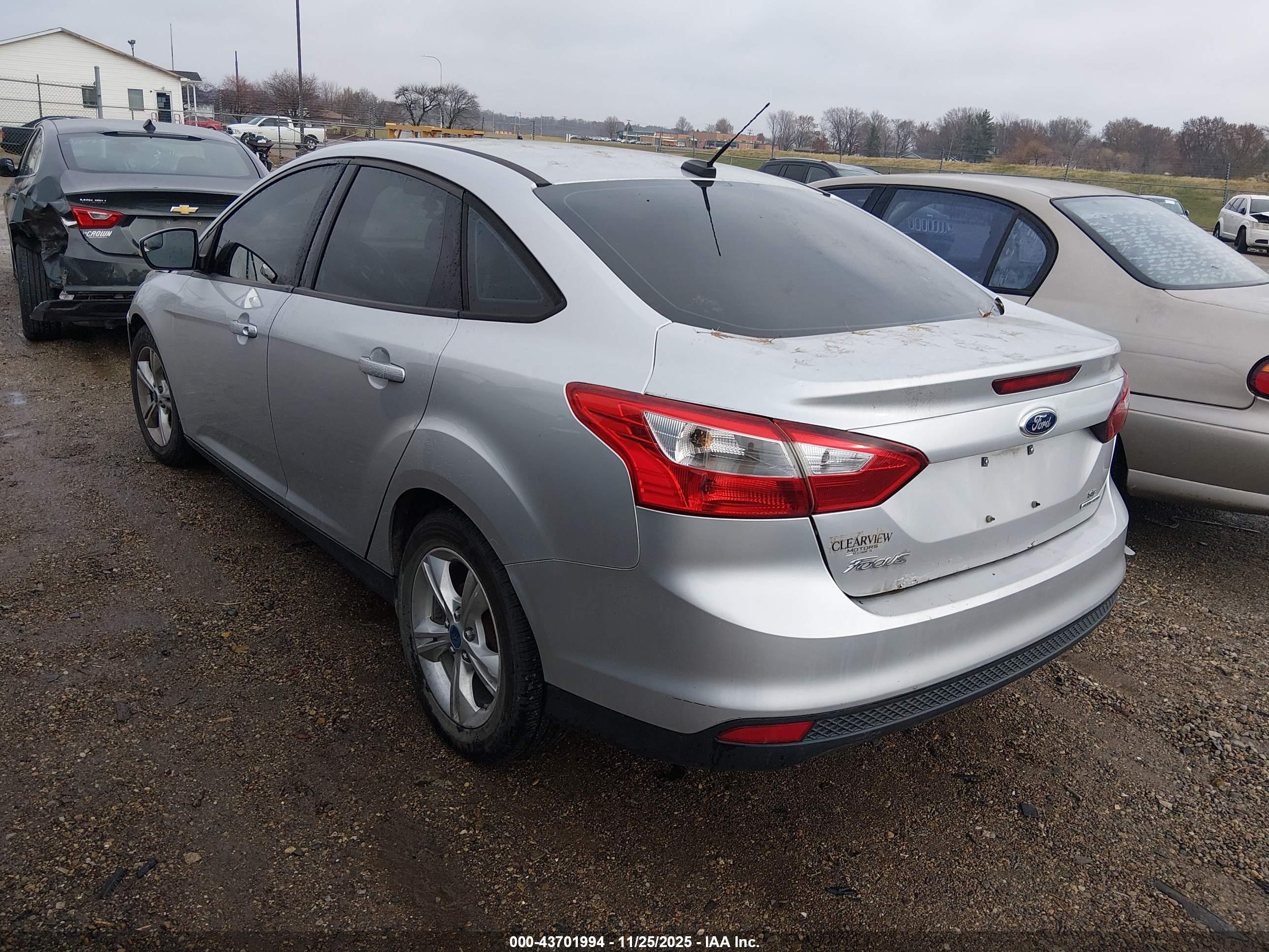 FORD FOCUS image 3