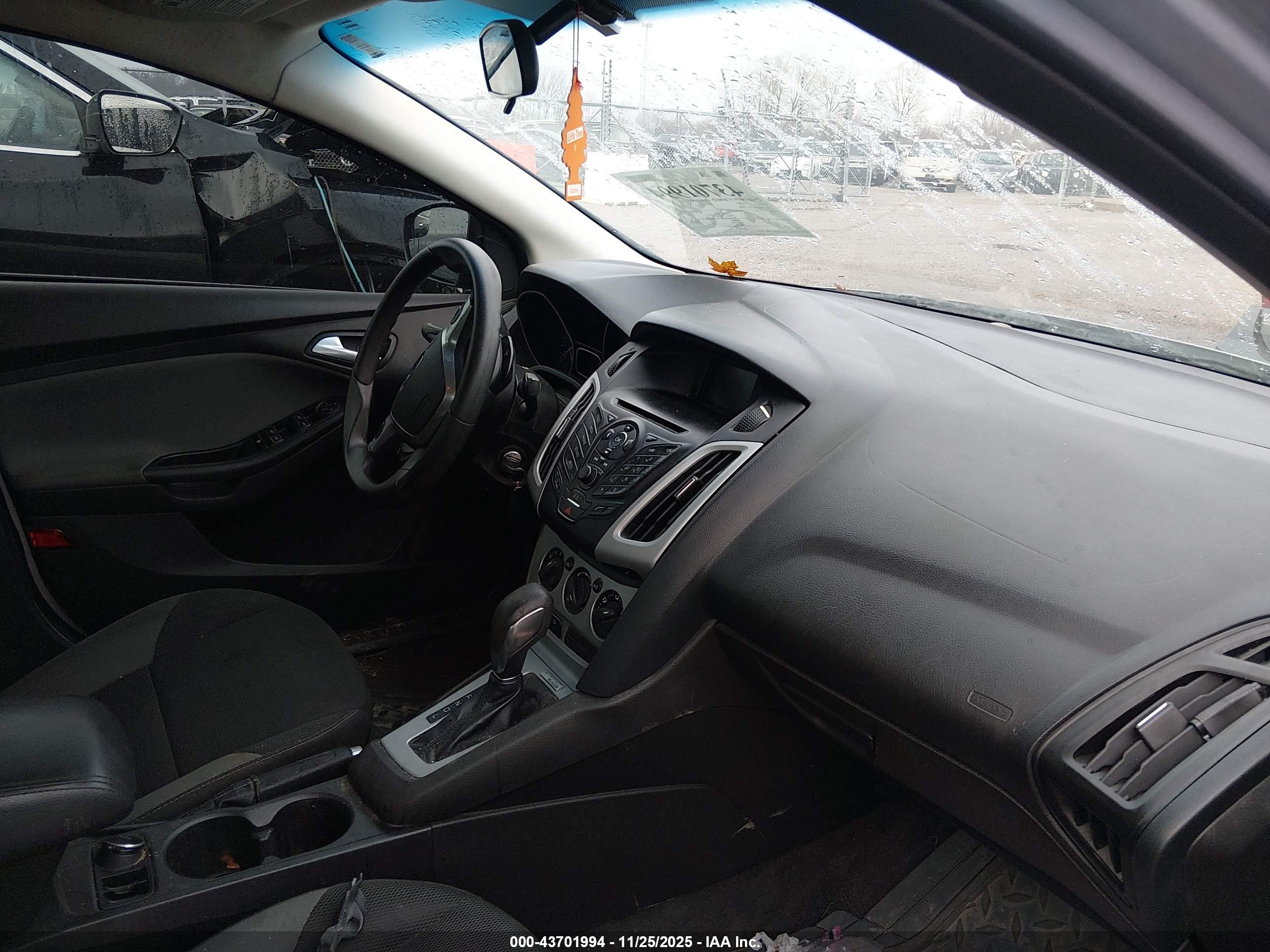 FORD FOCUS image 5
