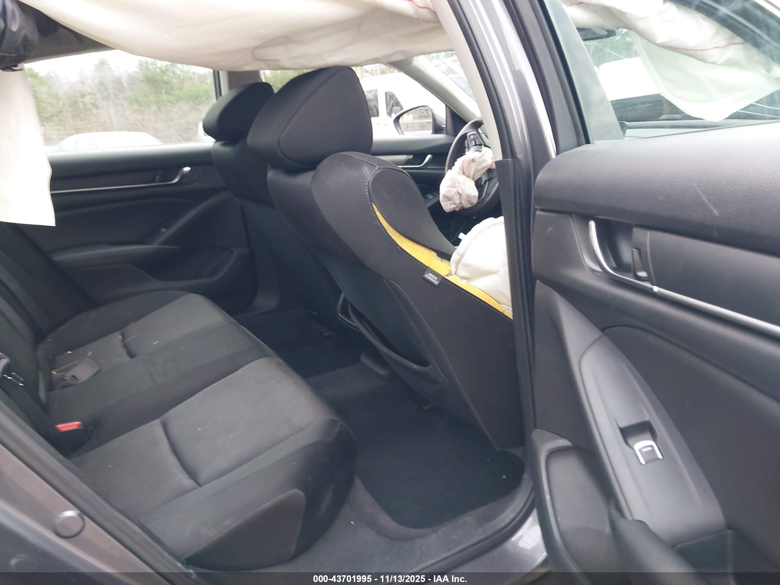 HONDA ACCORD image 8