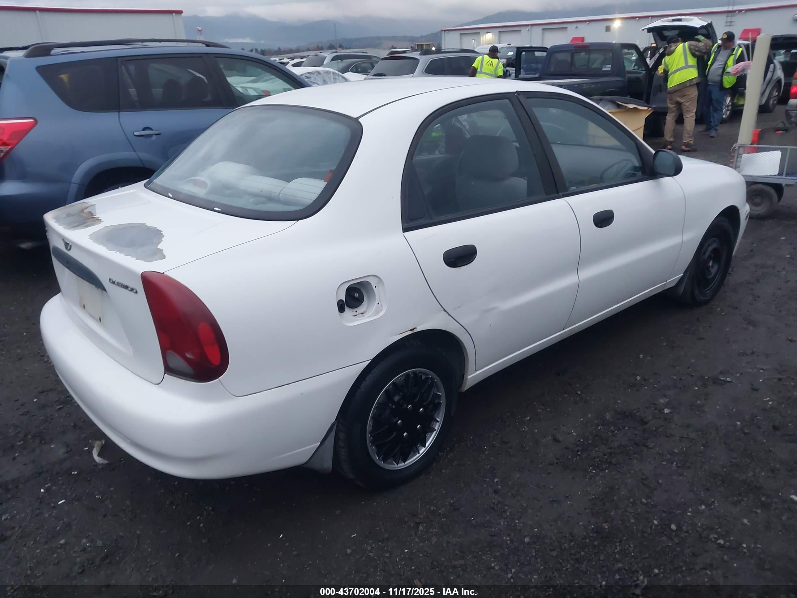 DAEWOO LANOS image 4