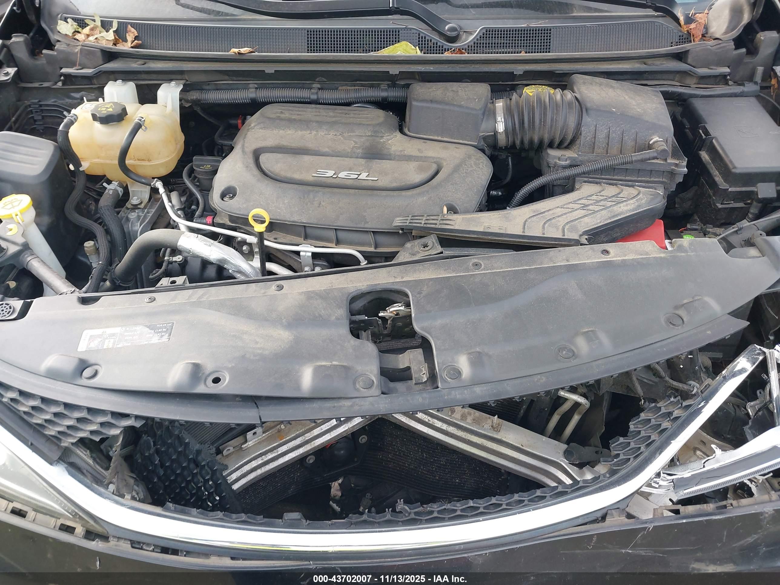 CHRYSLER PACIFICA image 10