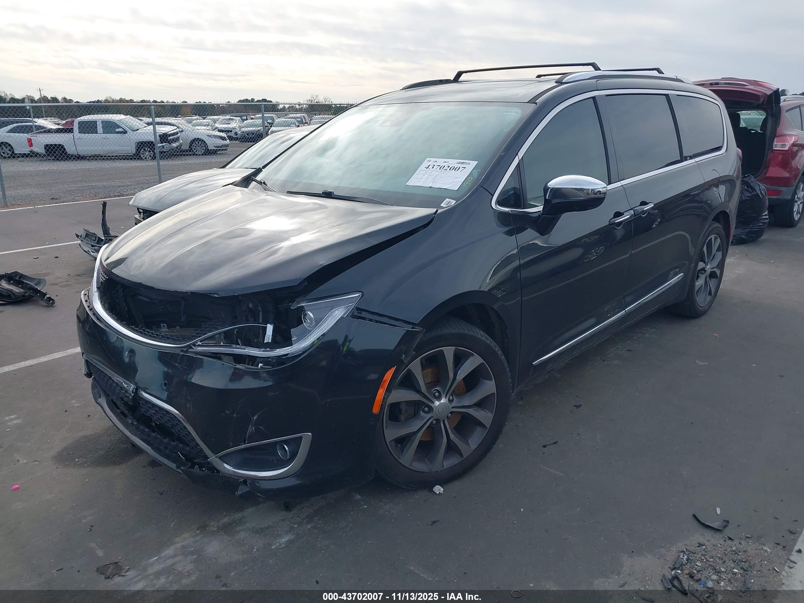 CHRYSLER PACIFICA image 2