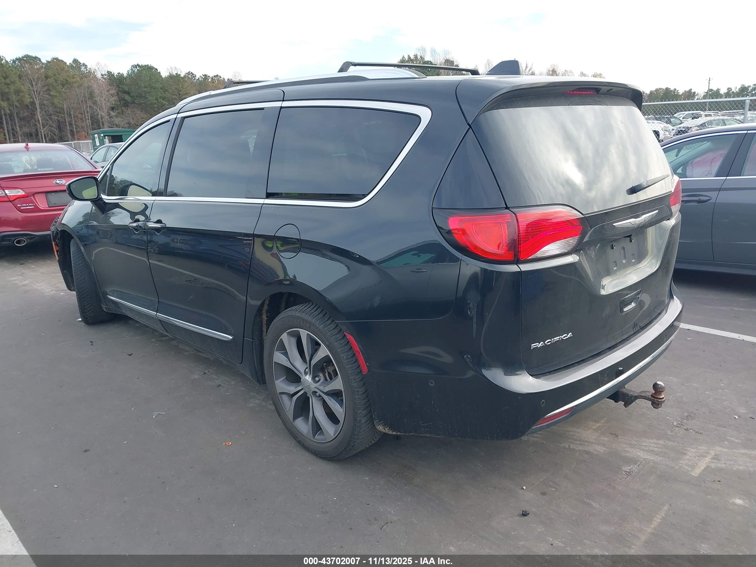 CHRYSLER PACIFICA image 3