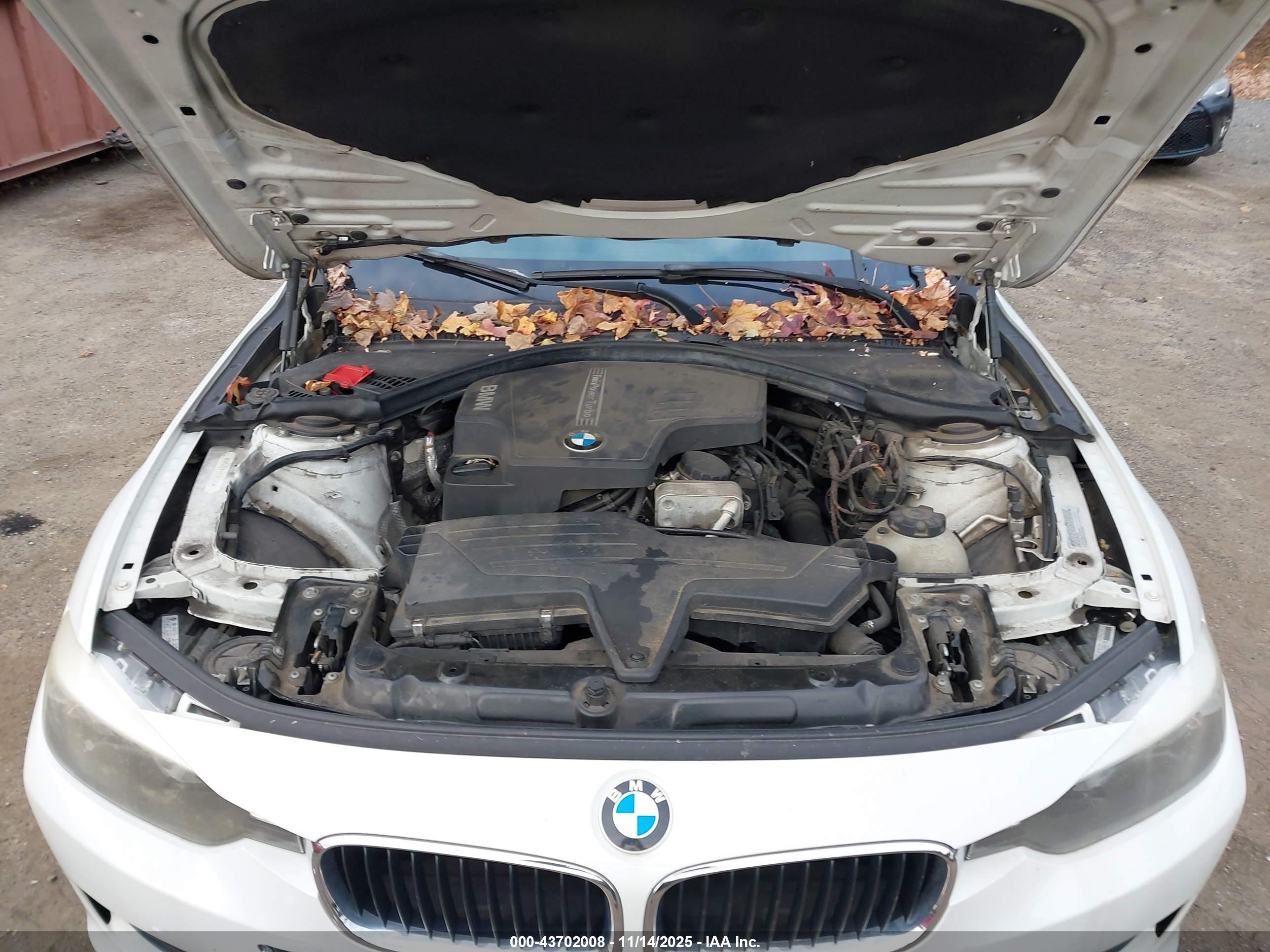 BMW 328I image 10