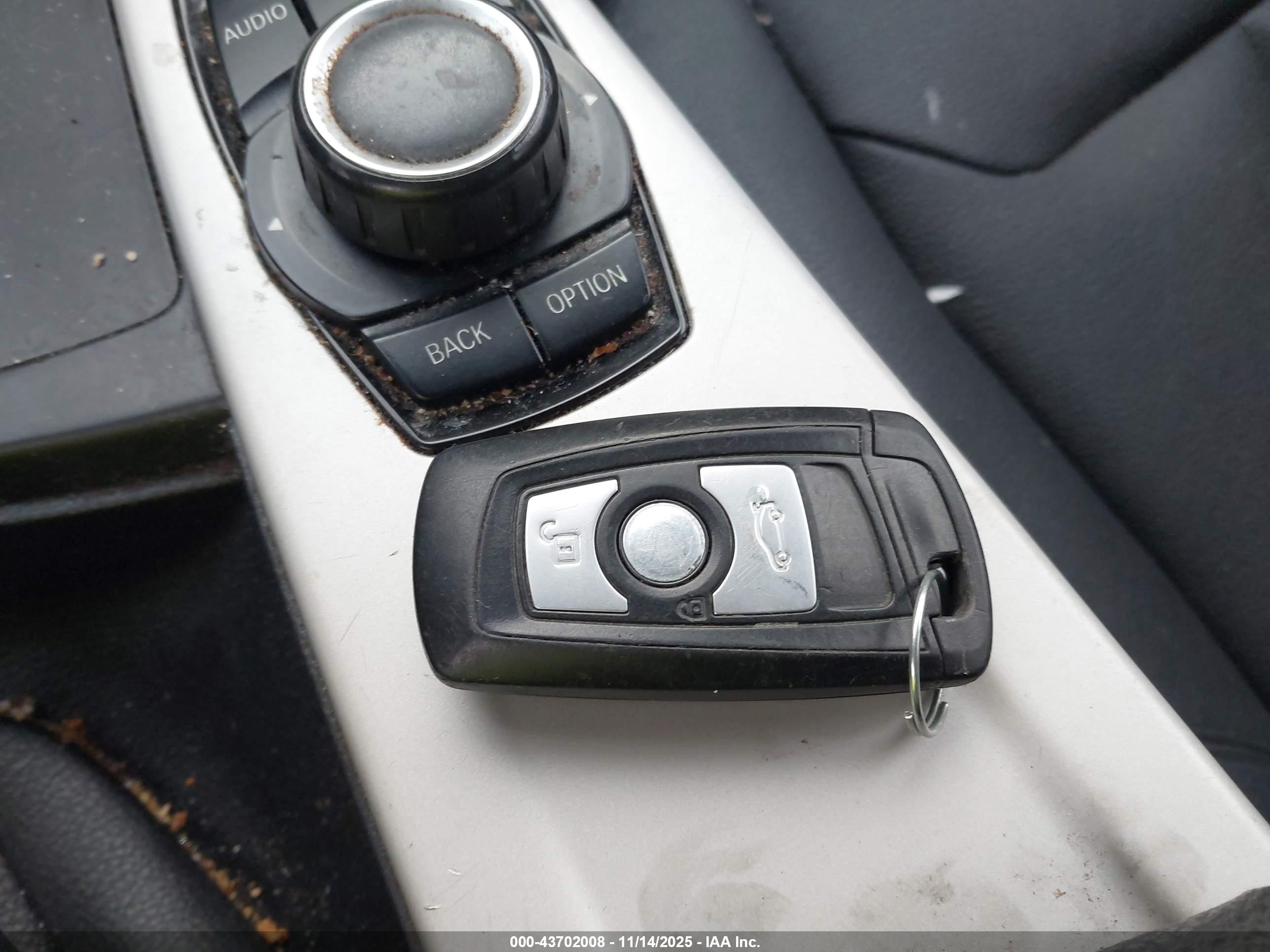 BMW 328I image 11