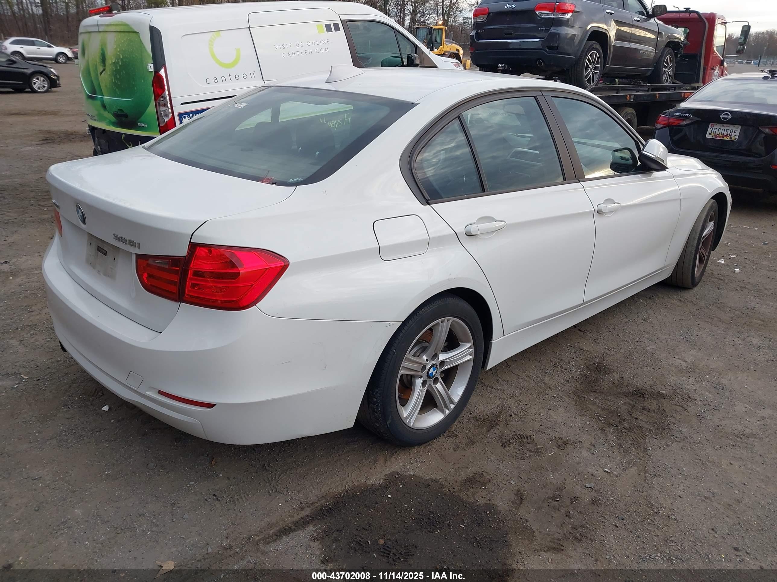 BMW 328I image 4
