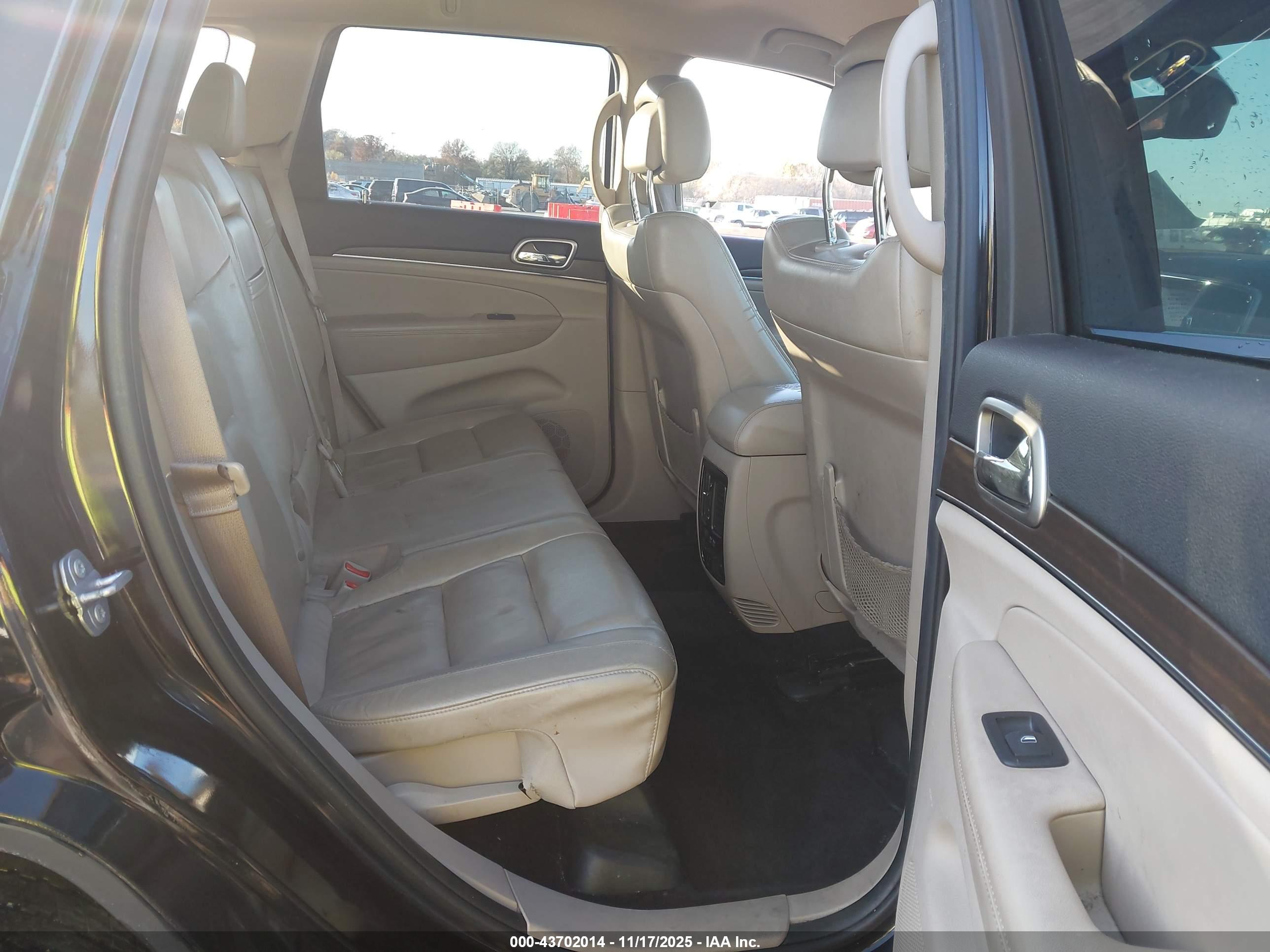 JEEP GRAND image 8