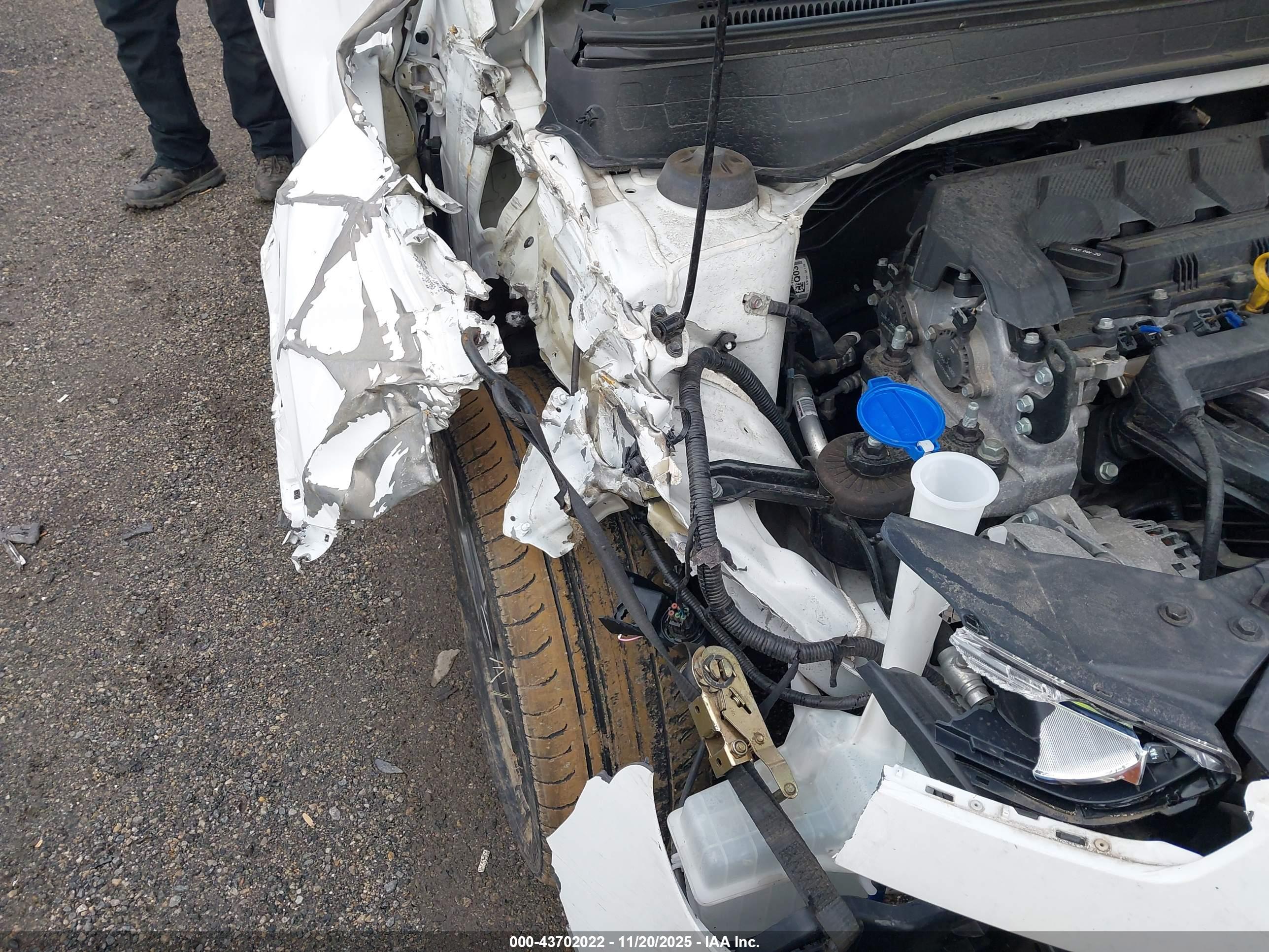 HYUNDAI VENUE image 6