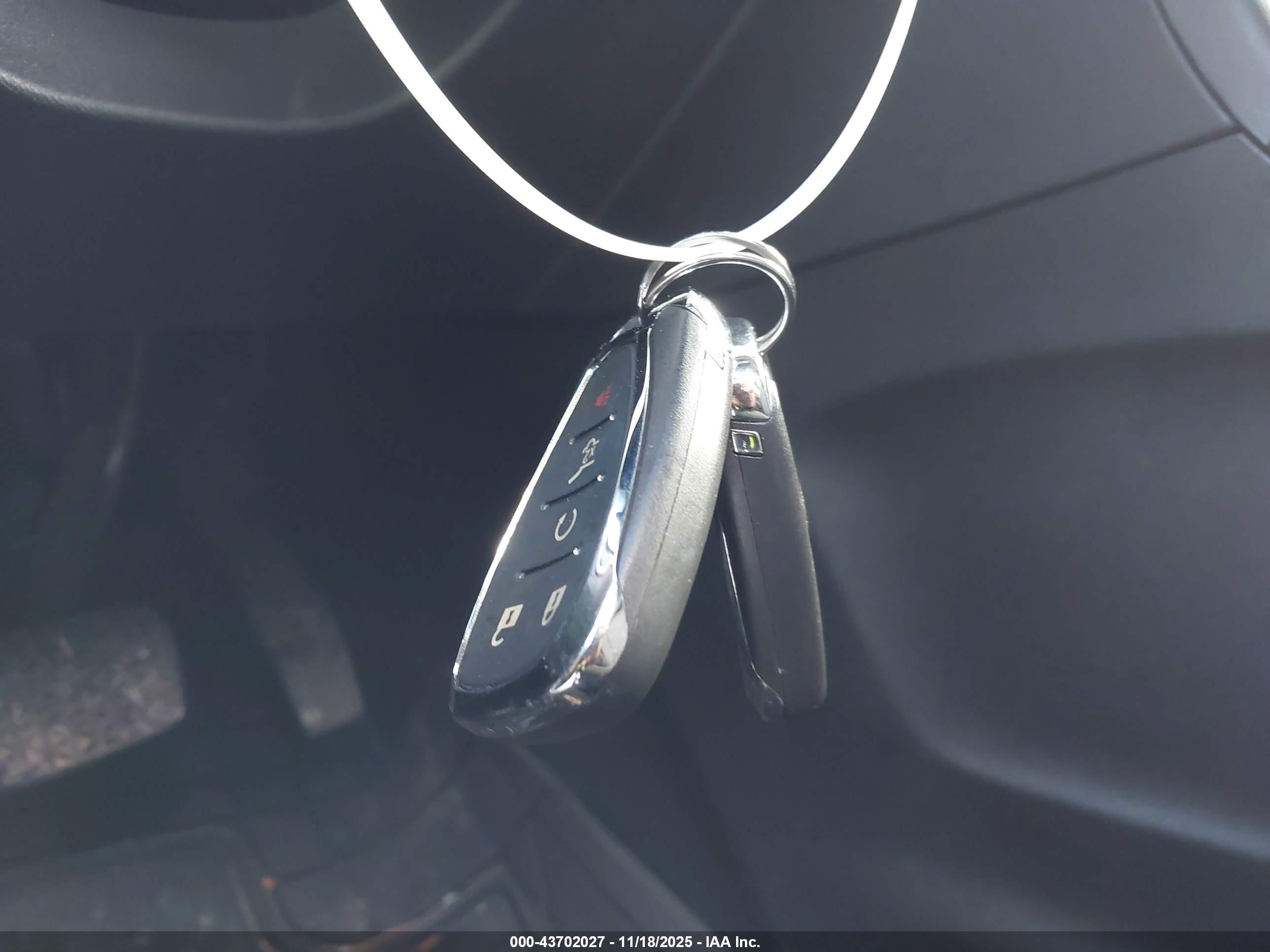 CHEVROLET EQUINOX image 11