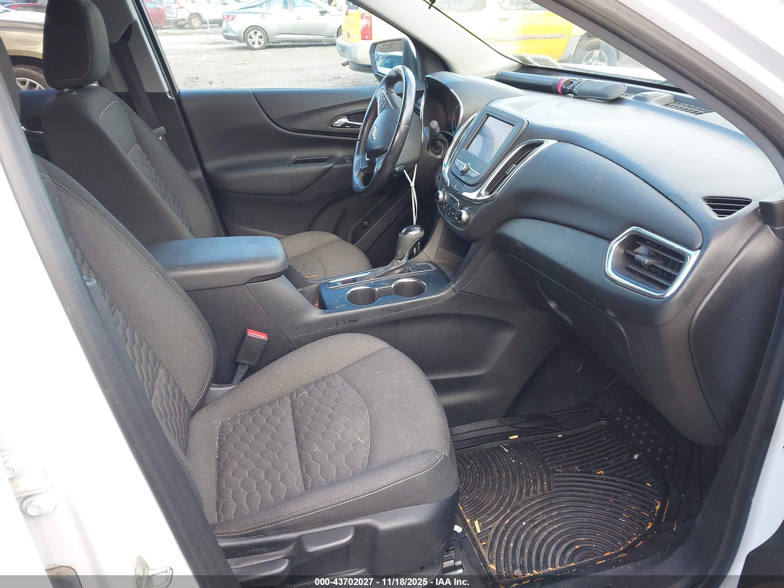 CHEVROLET EQUINOX image 5