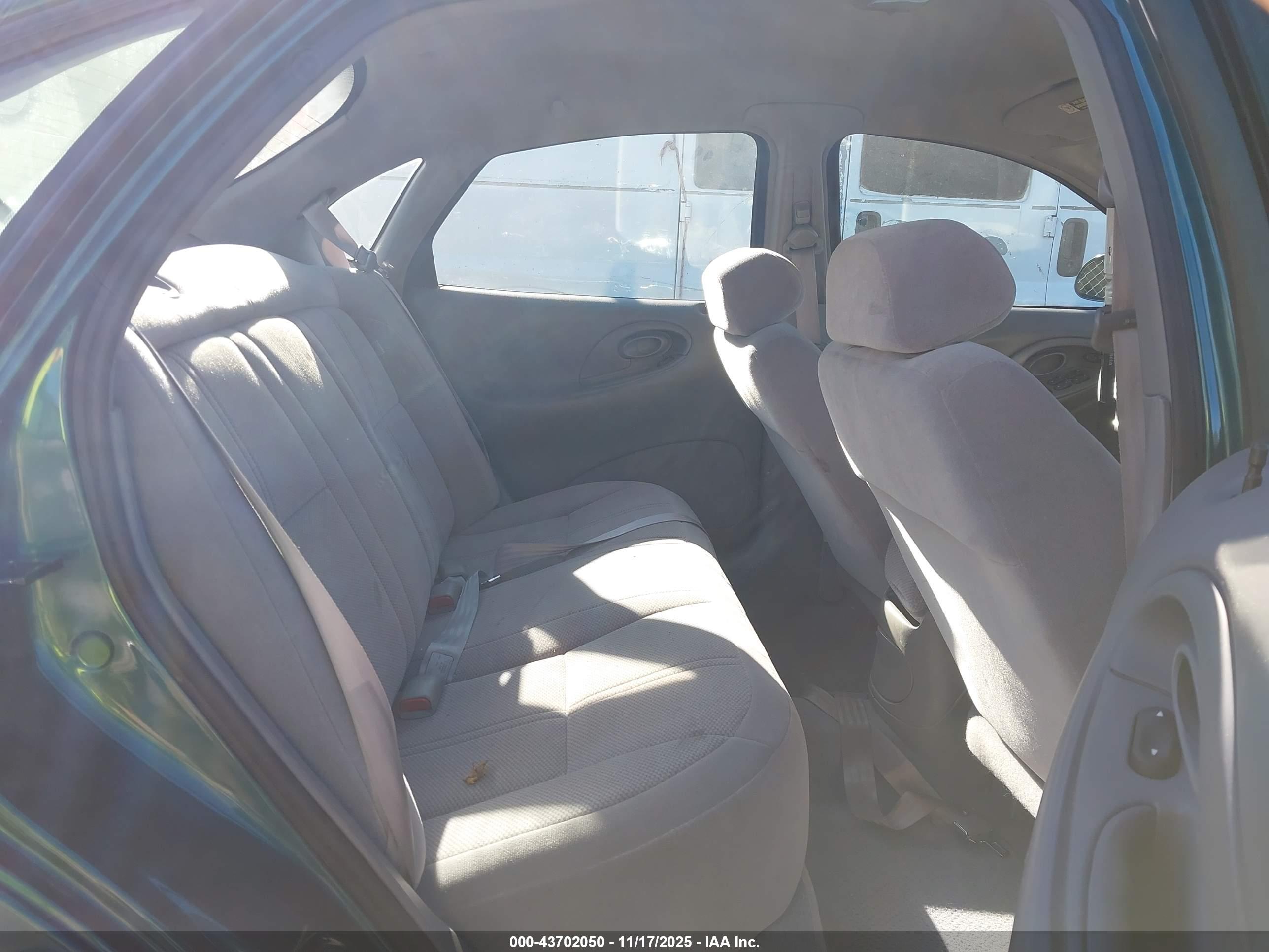 FORD TAURUS image 8