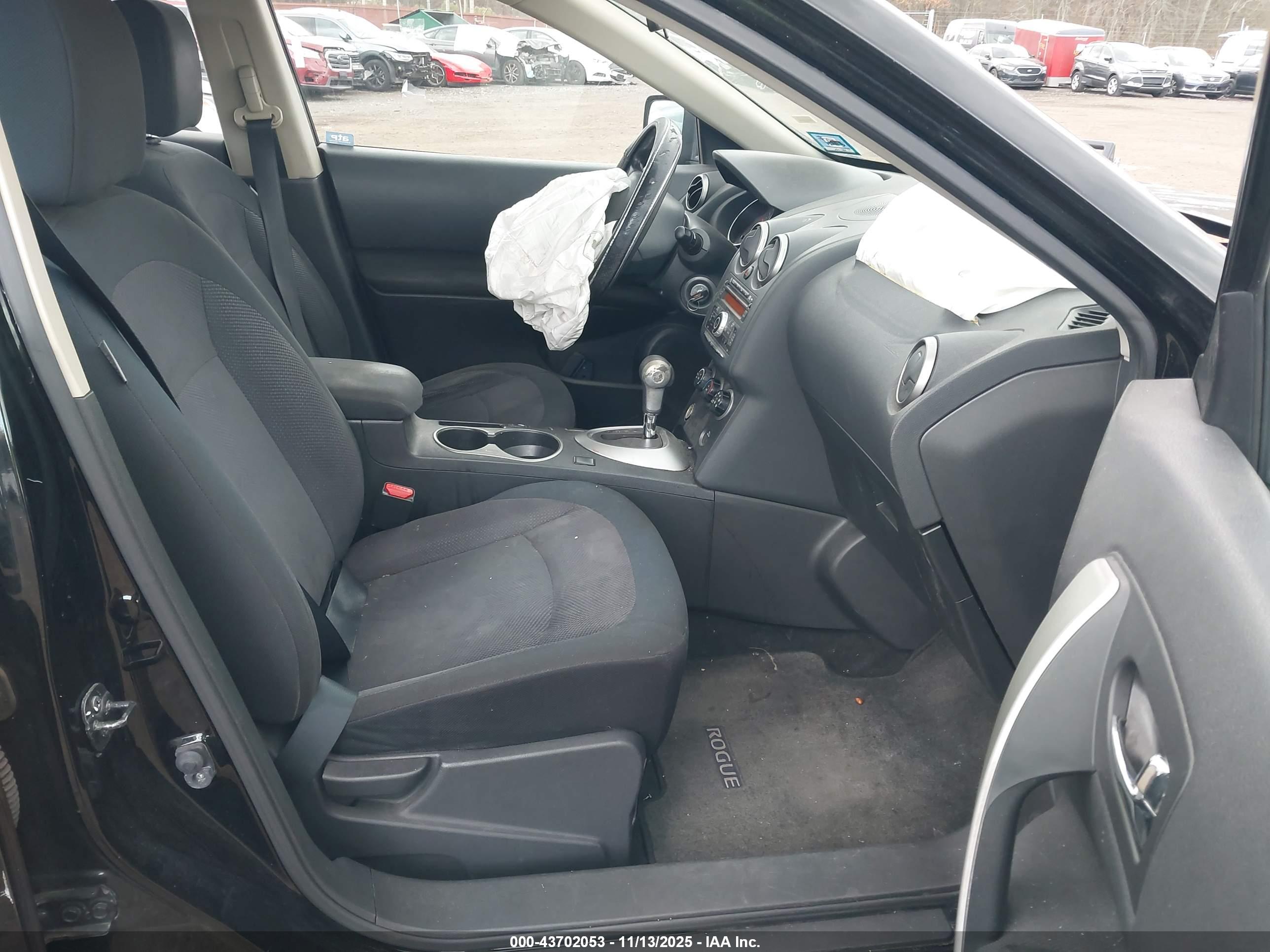 NISSAN ROGUE image 5