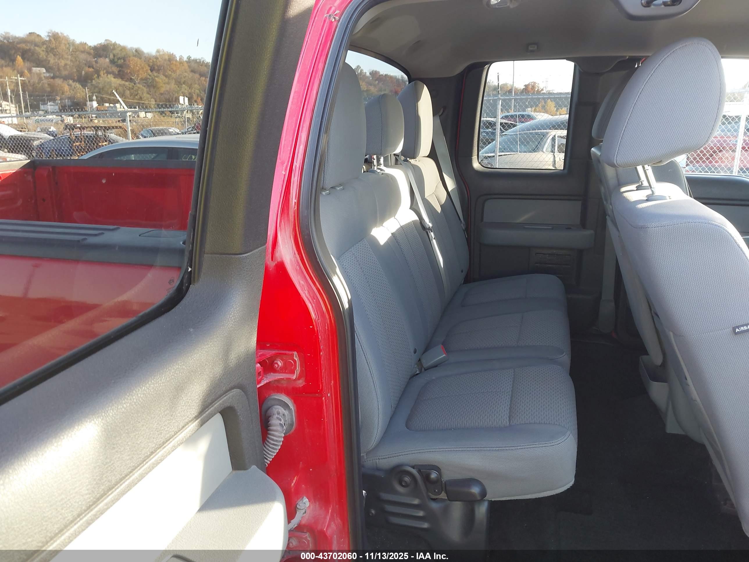 FORD F-150 image 8