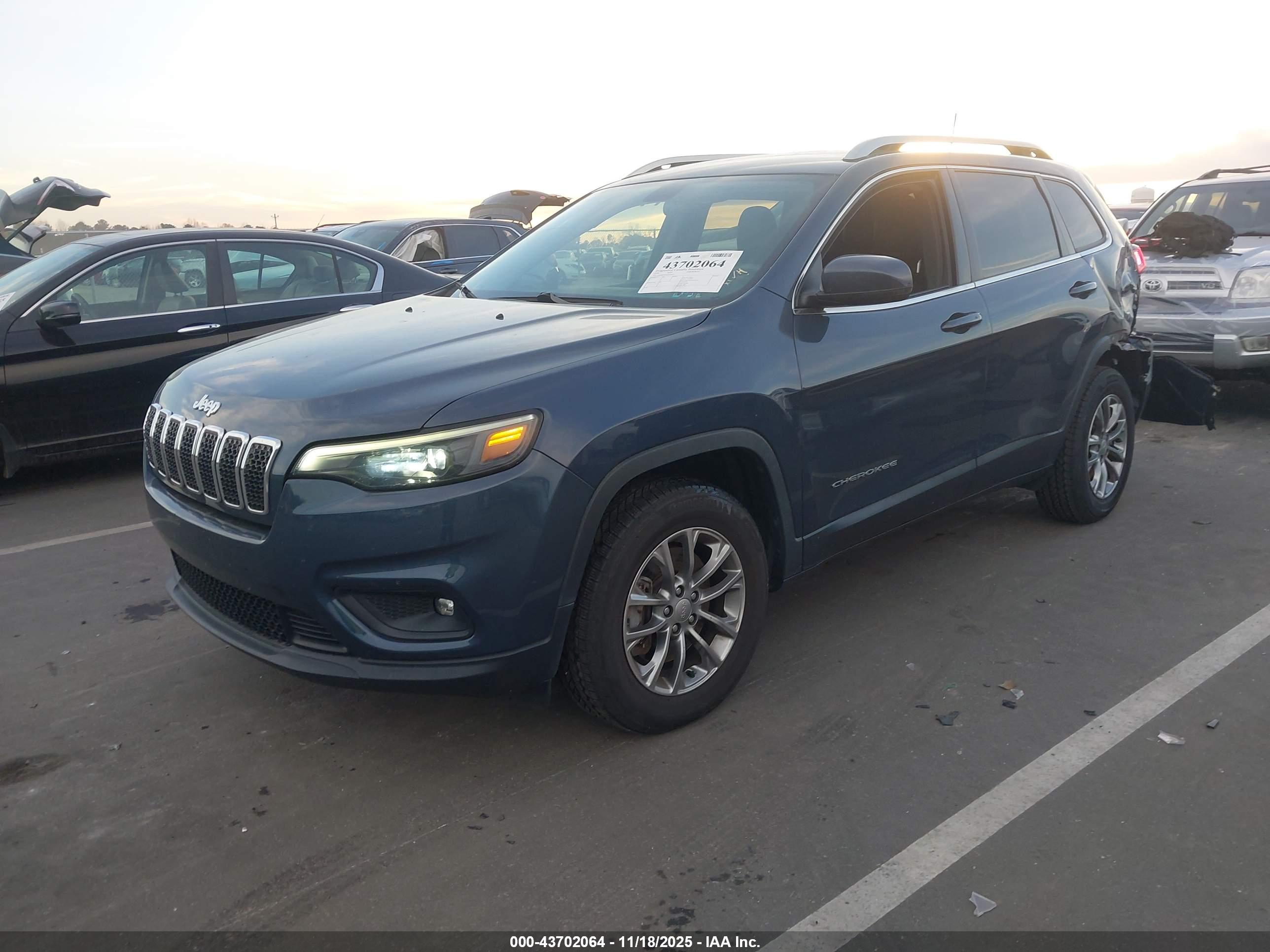 JEEP CHEROKEE image 2