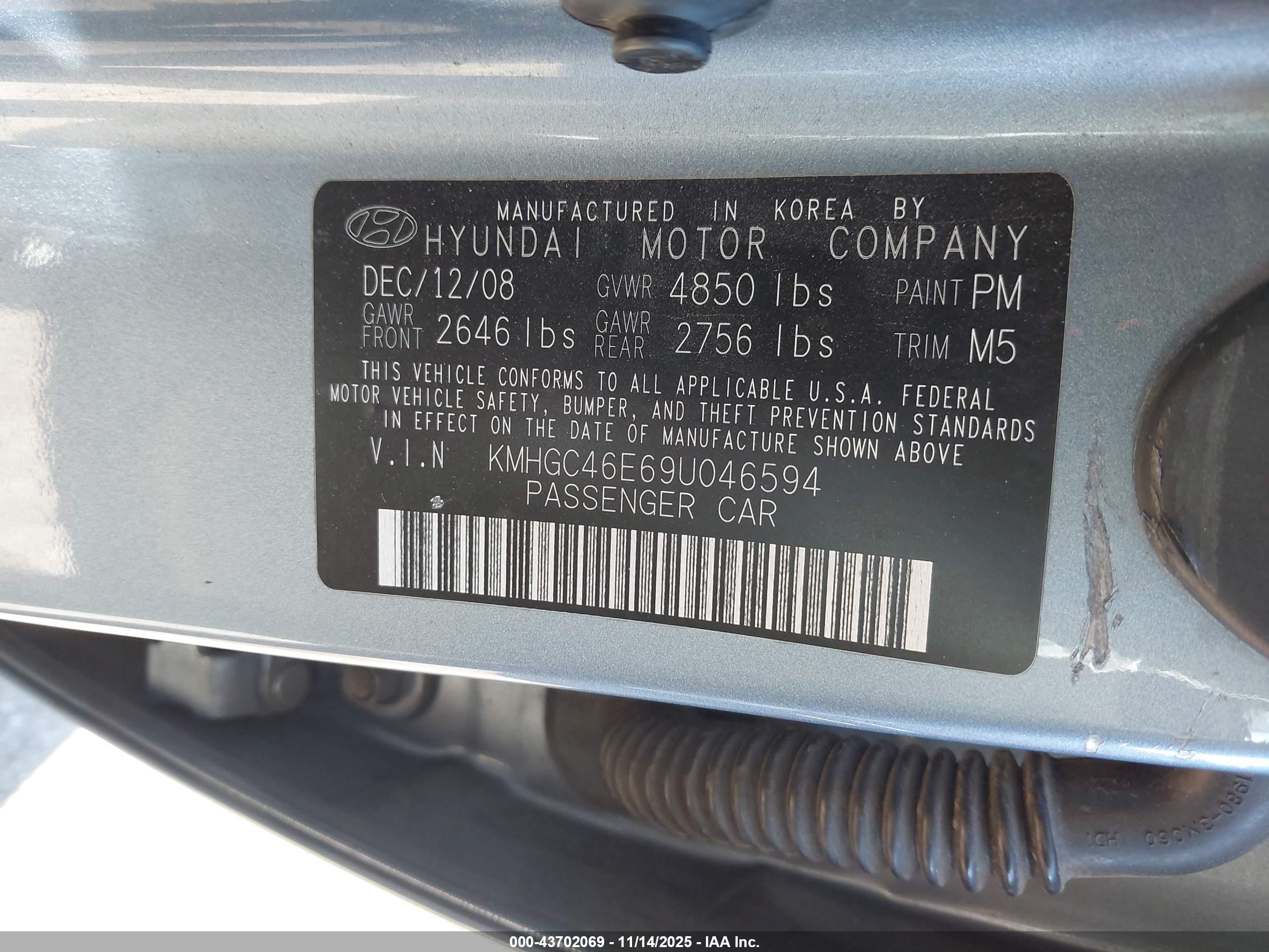 HYUNDAI GENESIS image 9