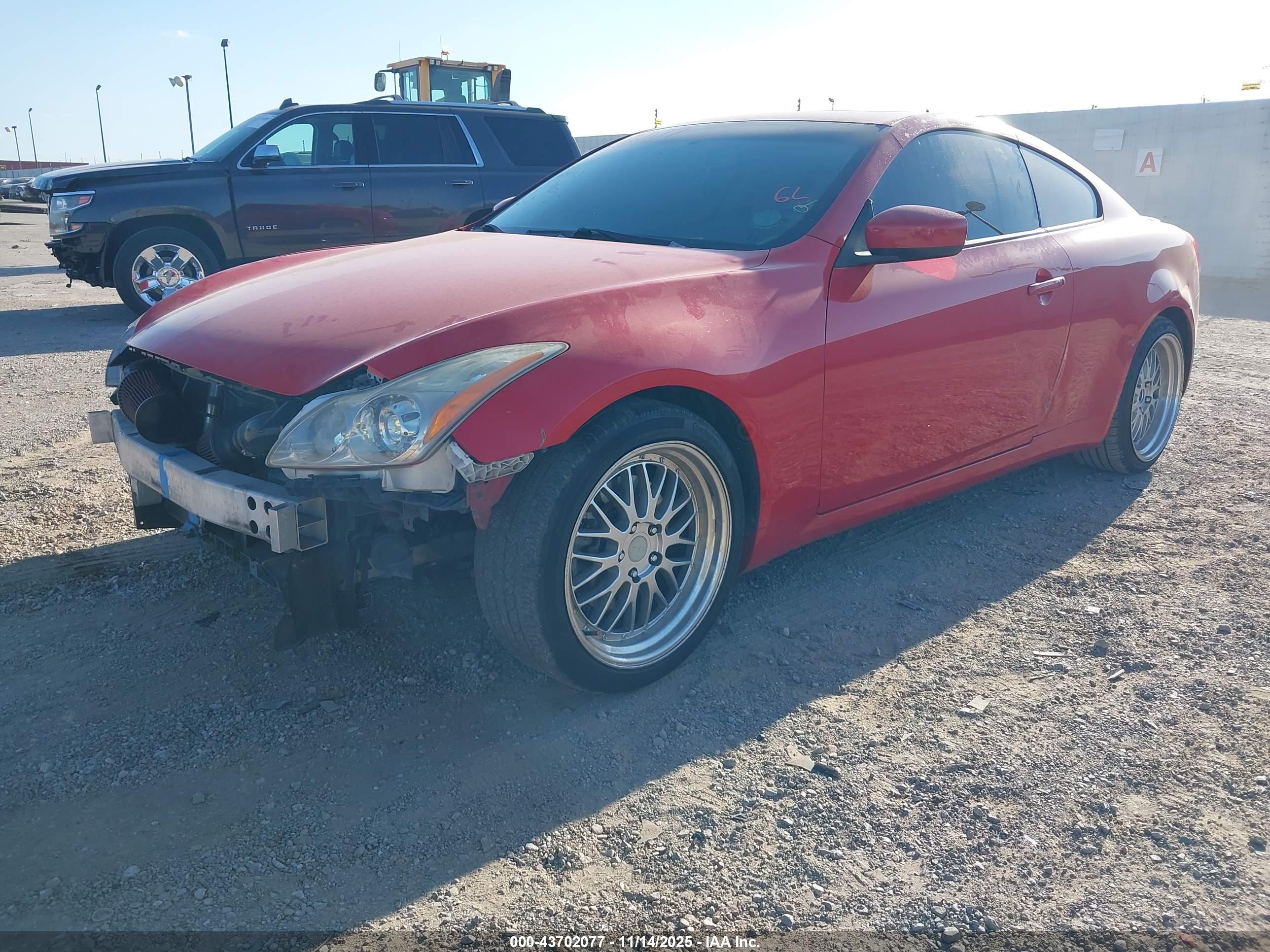 INFINITI G37 image 2