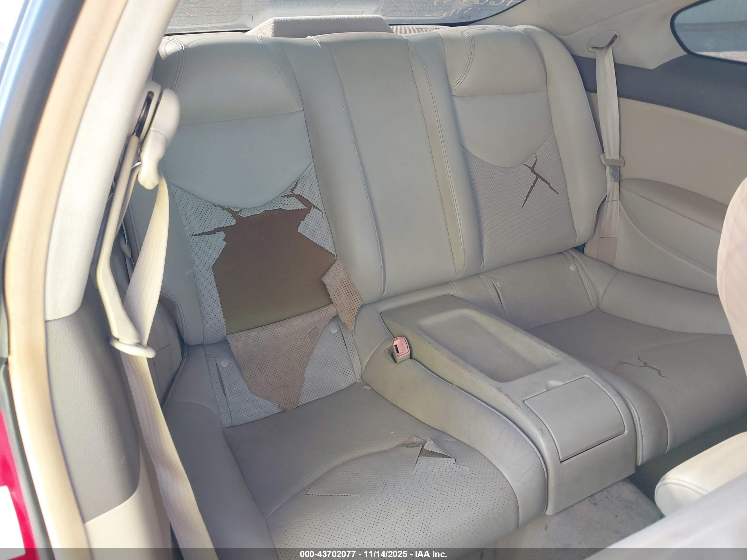 INFINITI G37 image 8