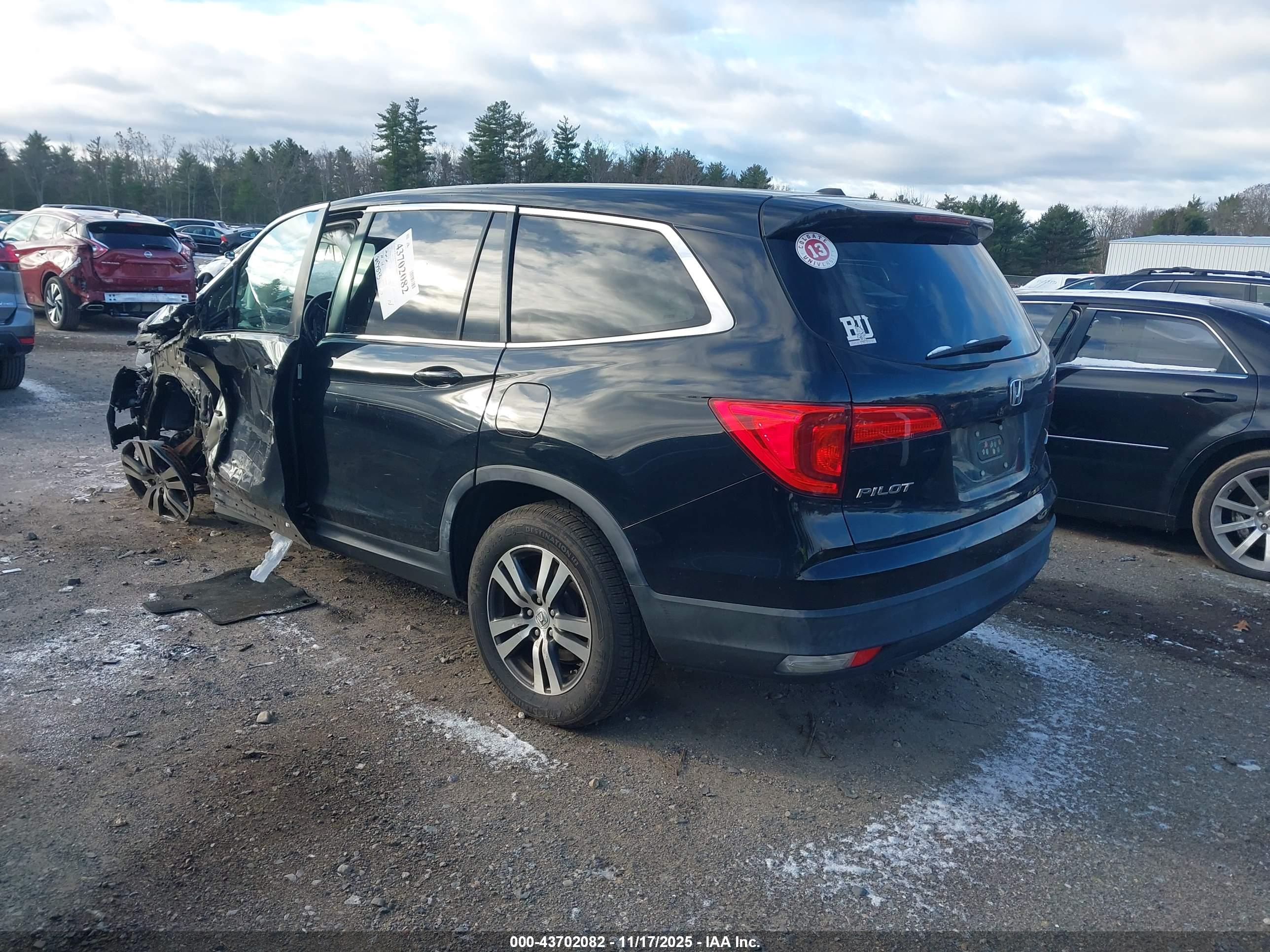 HONDA PILOT image 3