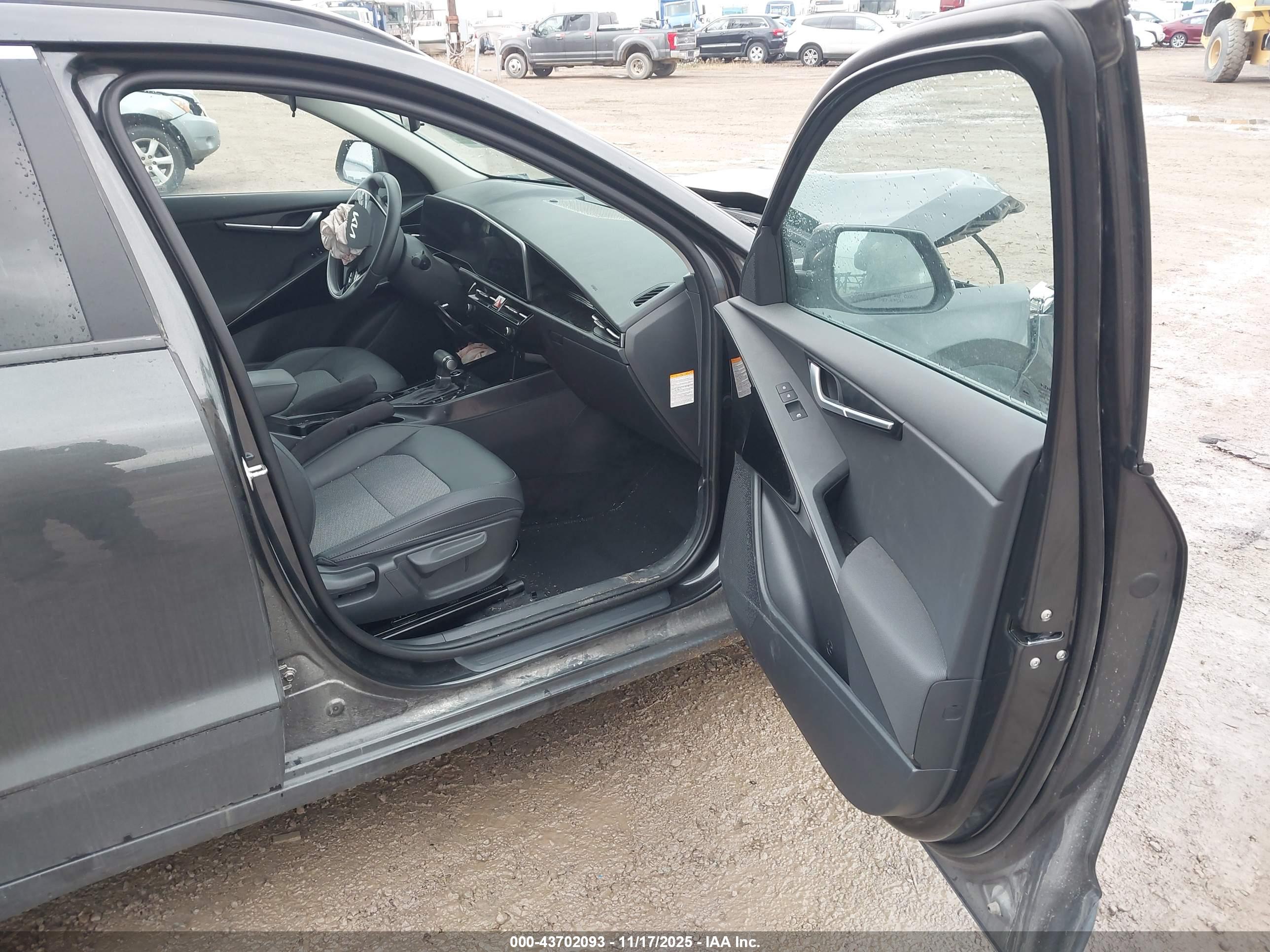 KIA NIRO image 5