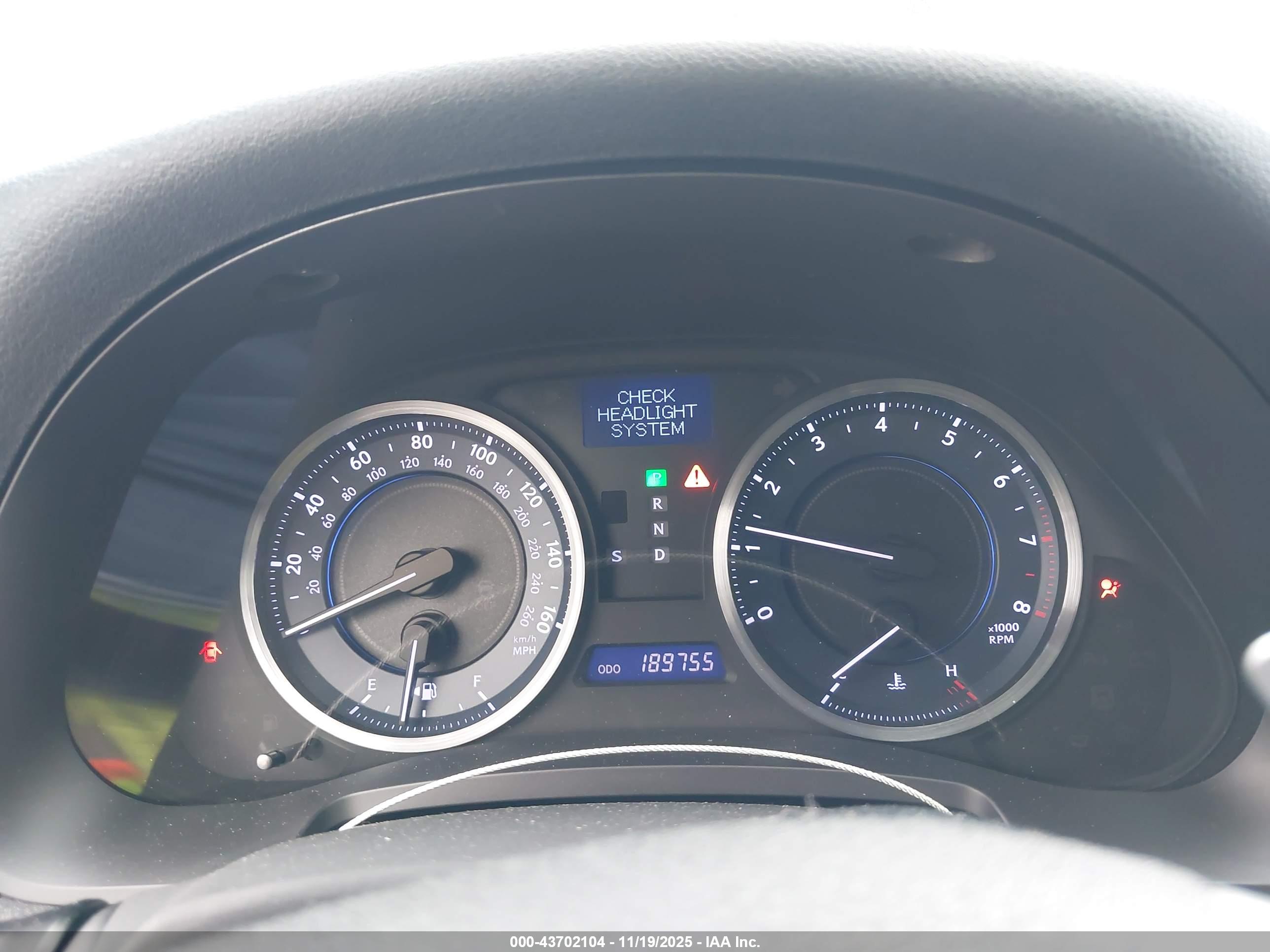 LEXUS IS image 7