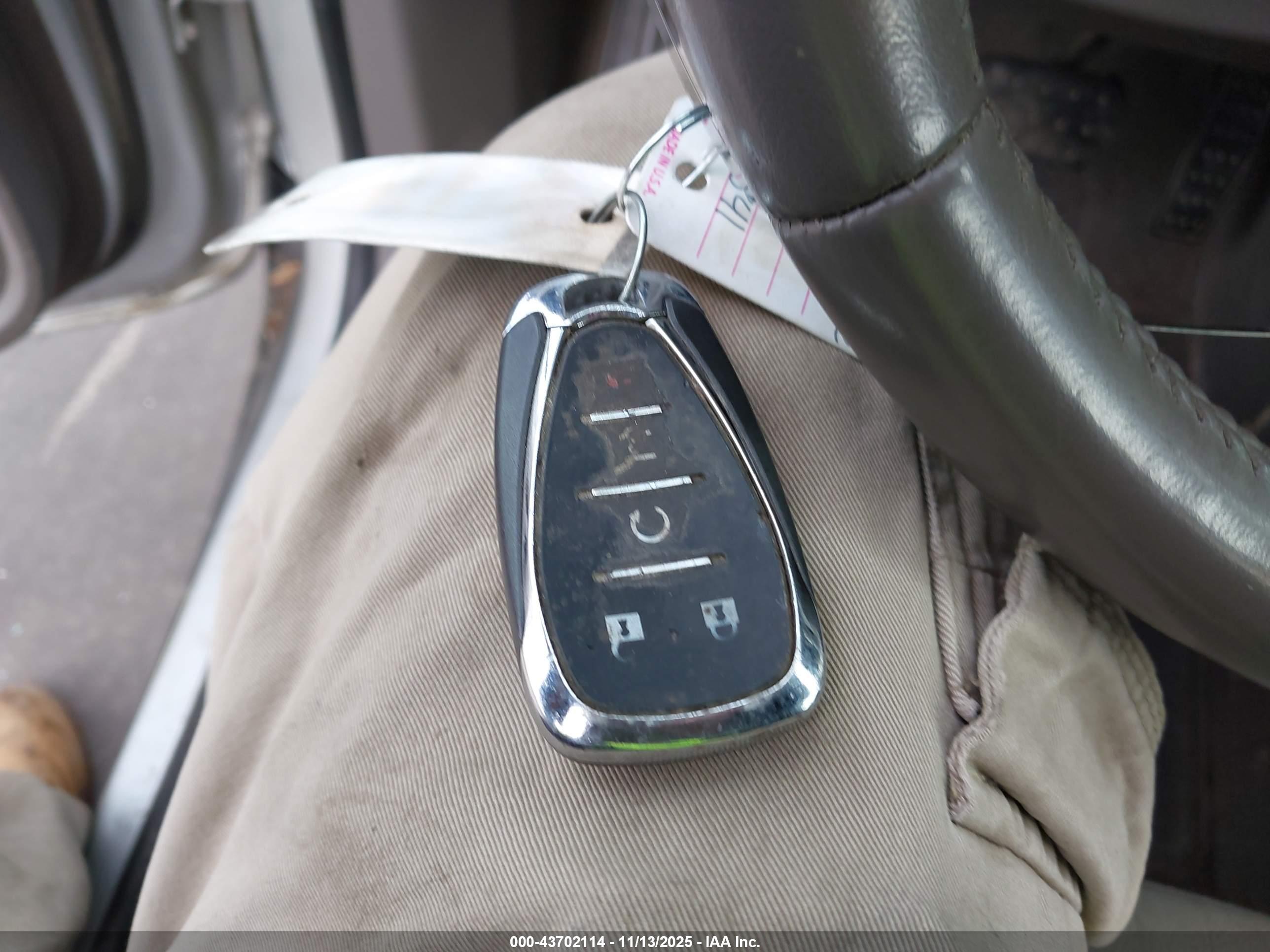 CHEVROLET TRAVERSE image 11
