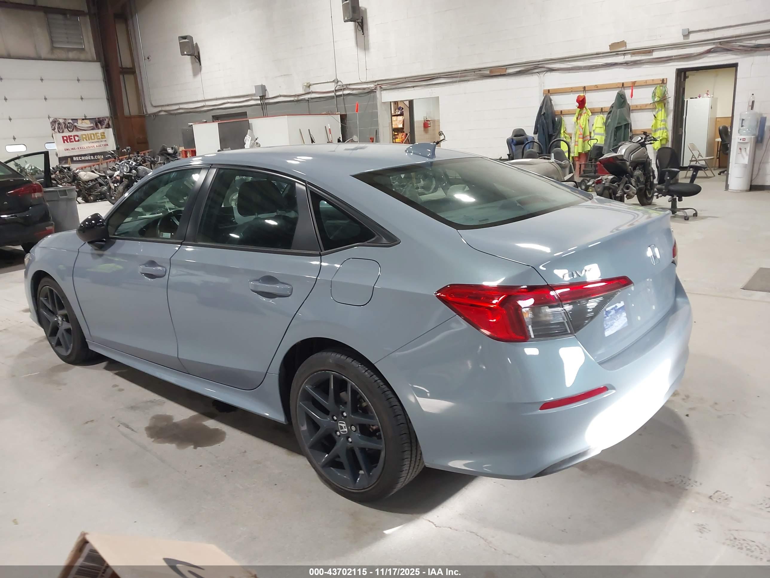 HONDA CIVIC image 3