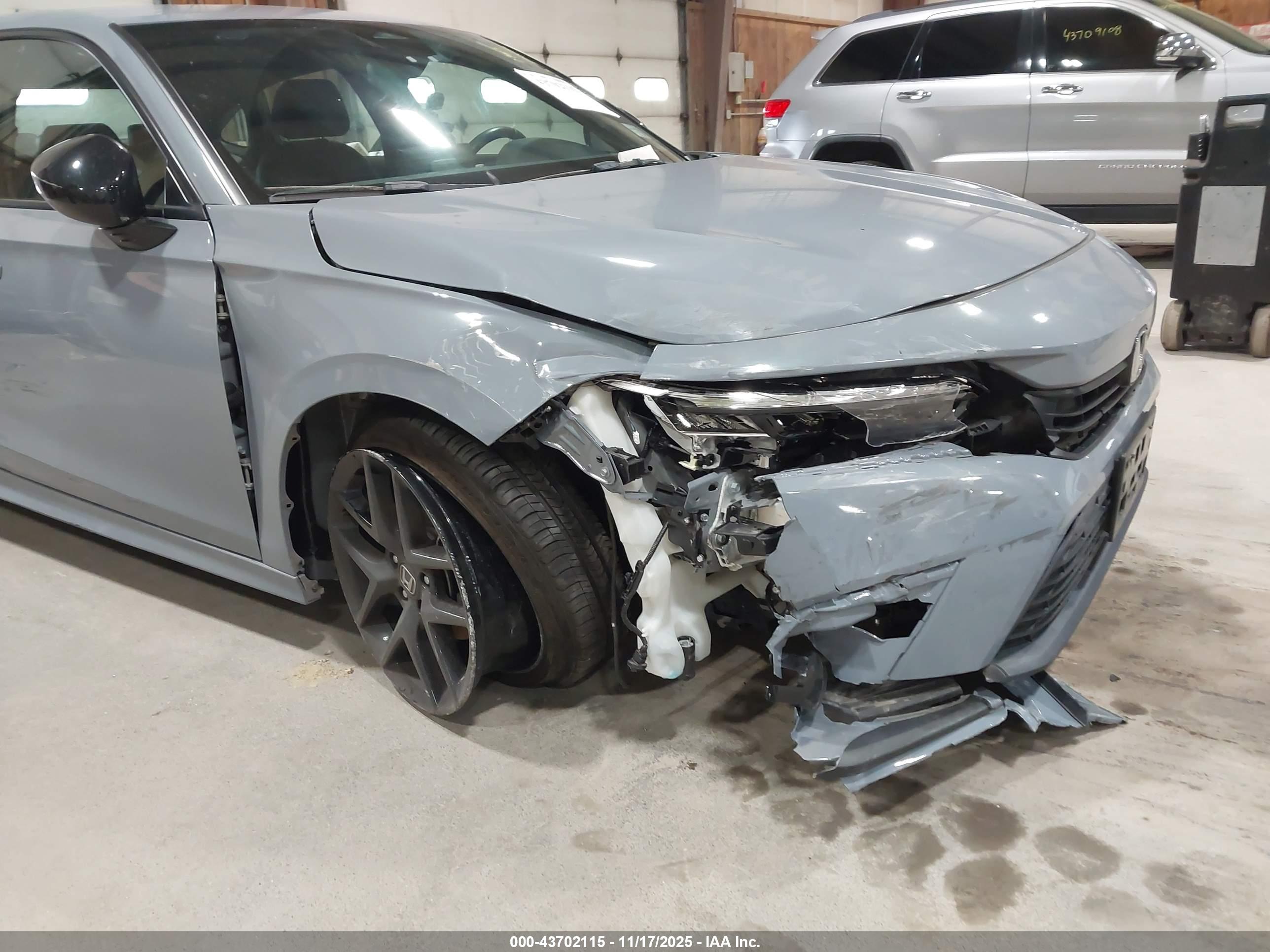 HONDA CIVIC image 6