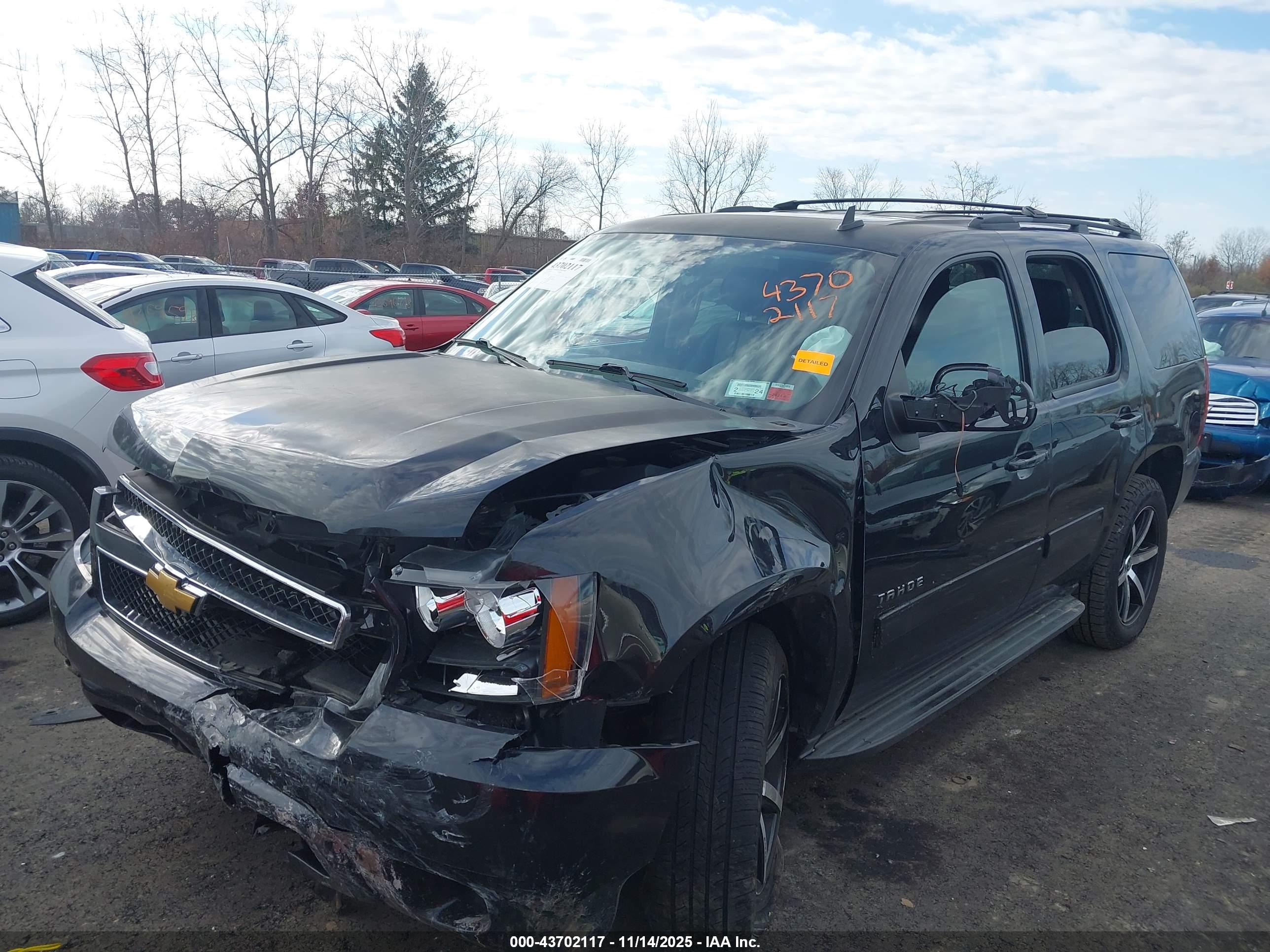 CHEVROLET TAHOE image 2
