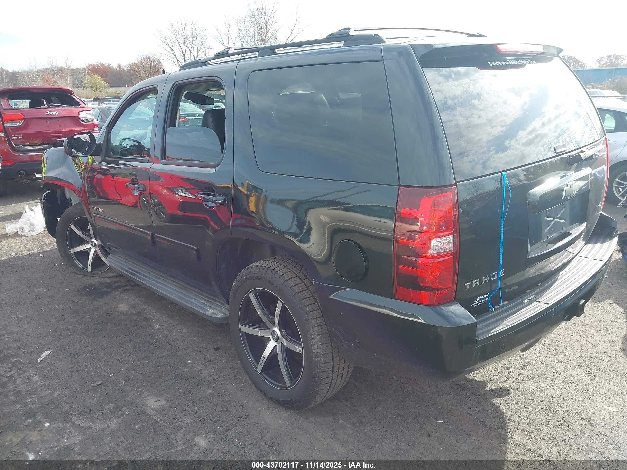 CHEVROLET TAHOE image 3