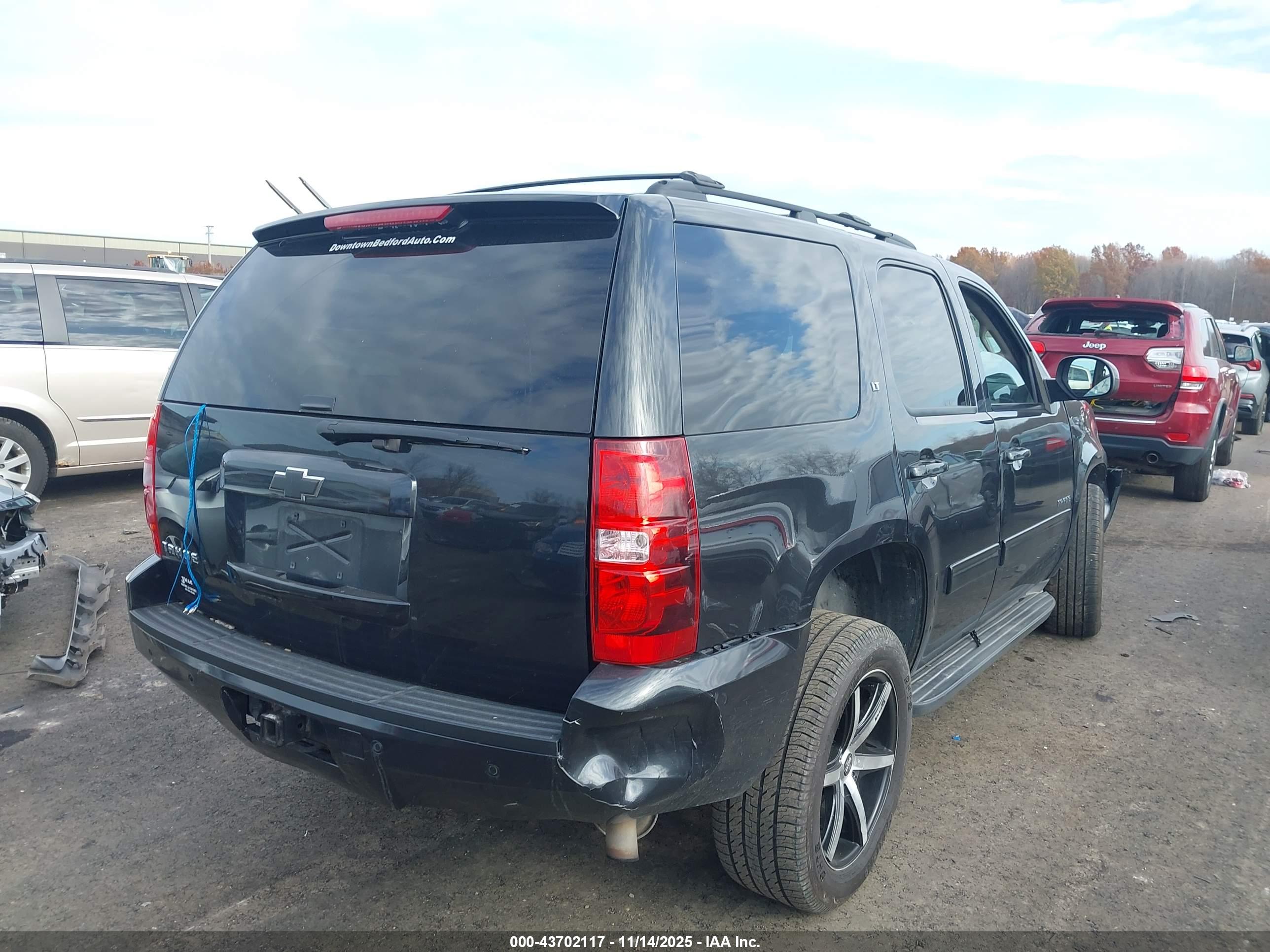 CHEVROLET TAHOE image 4