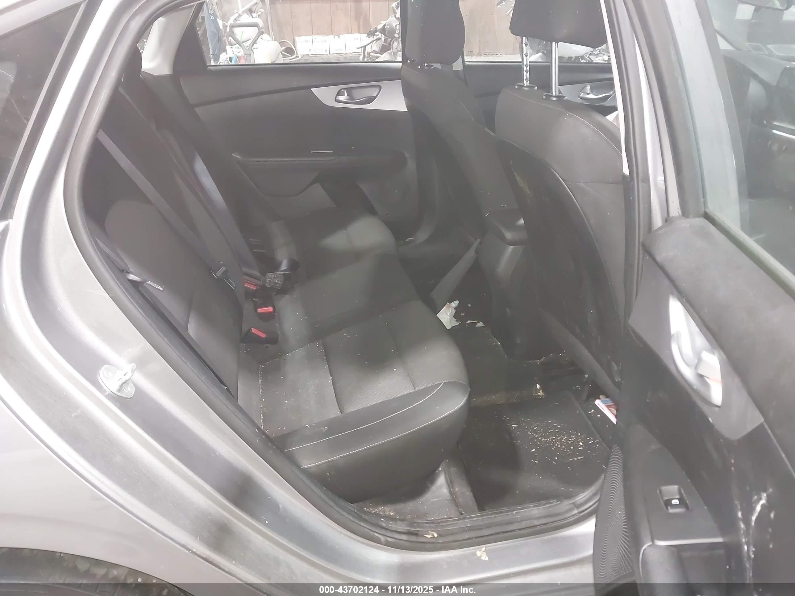 KIA FORTE image 8
