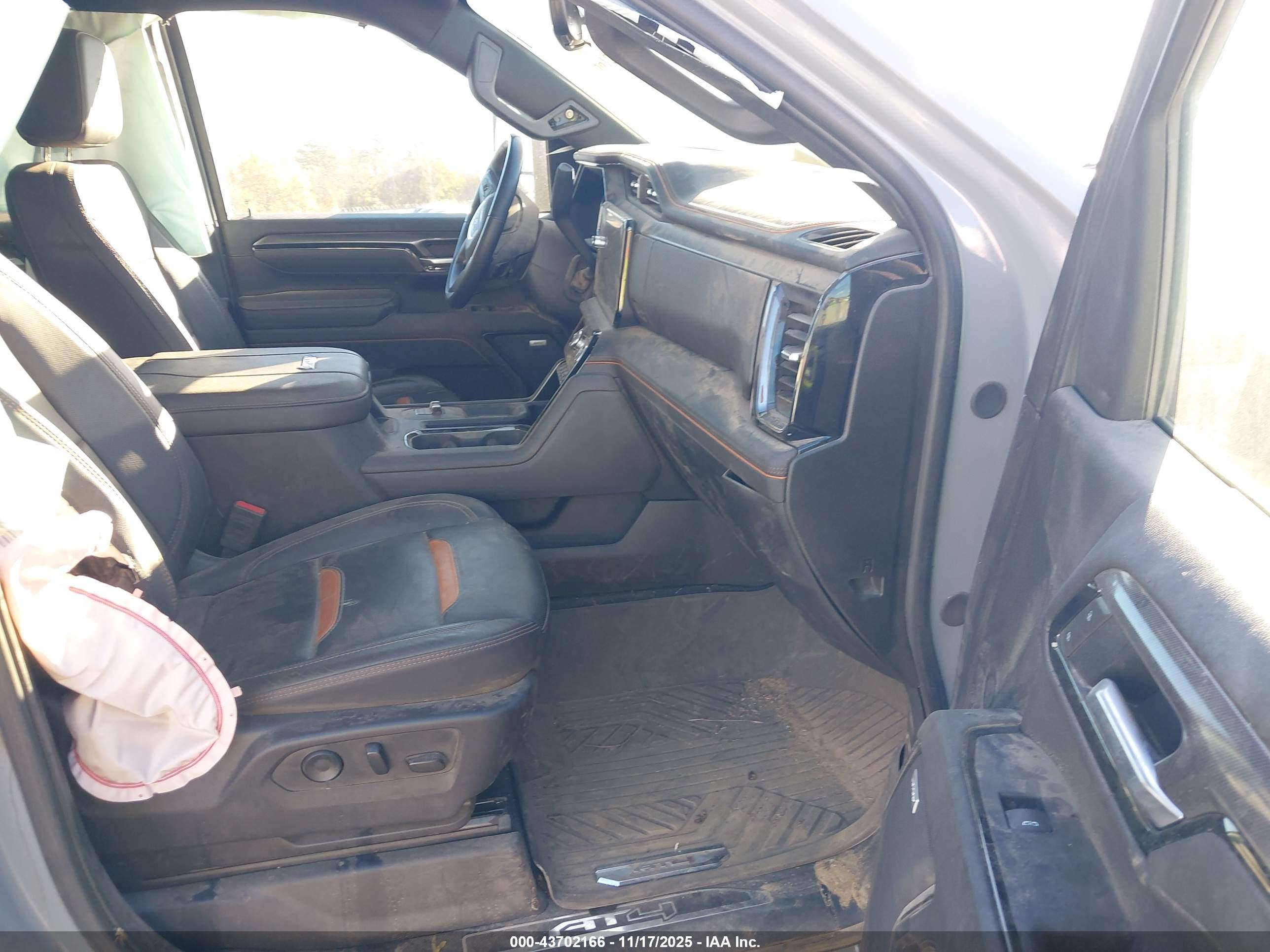 GMC SIERRA image 5
