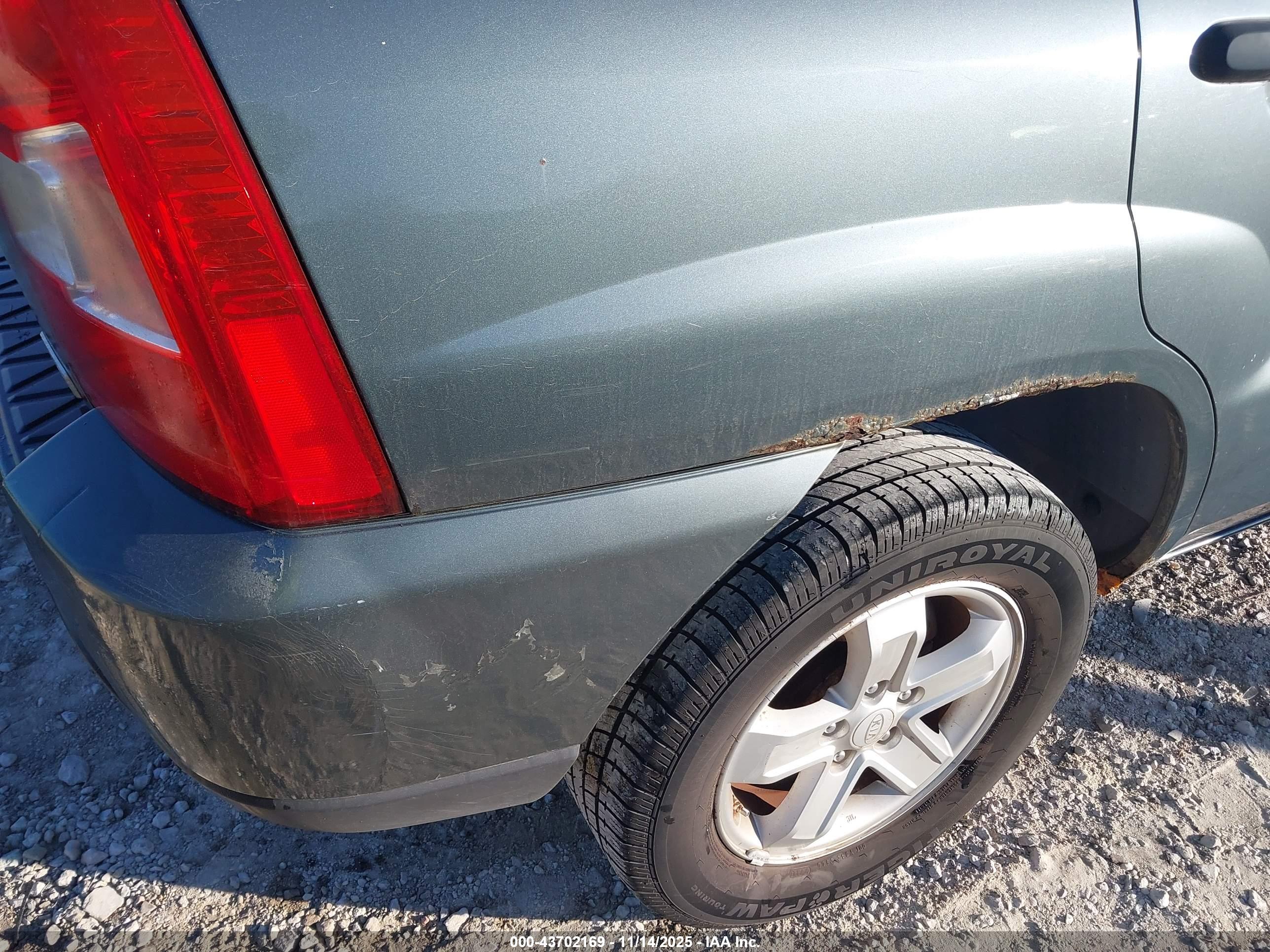 KIA SPORTAGE image 6
