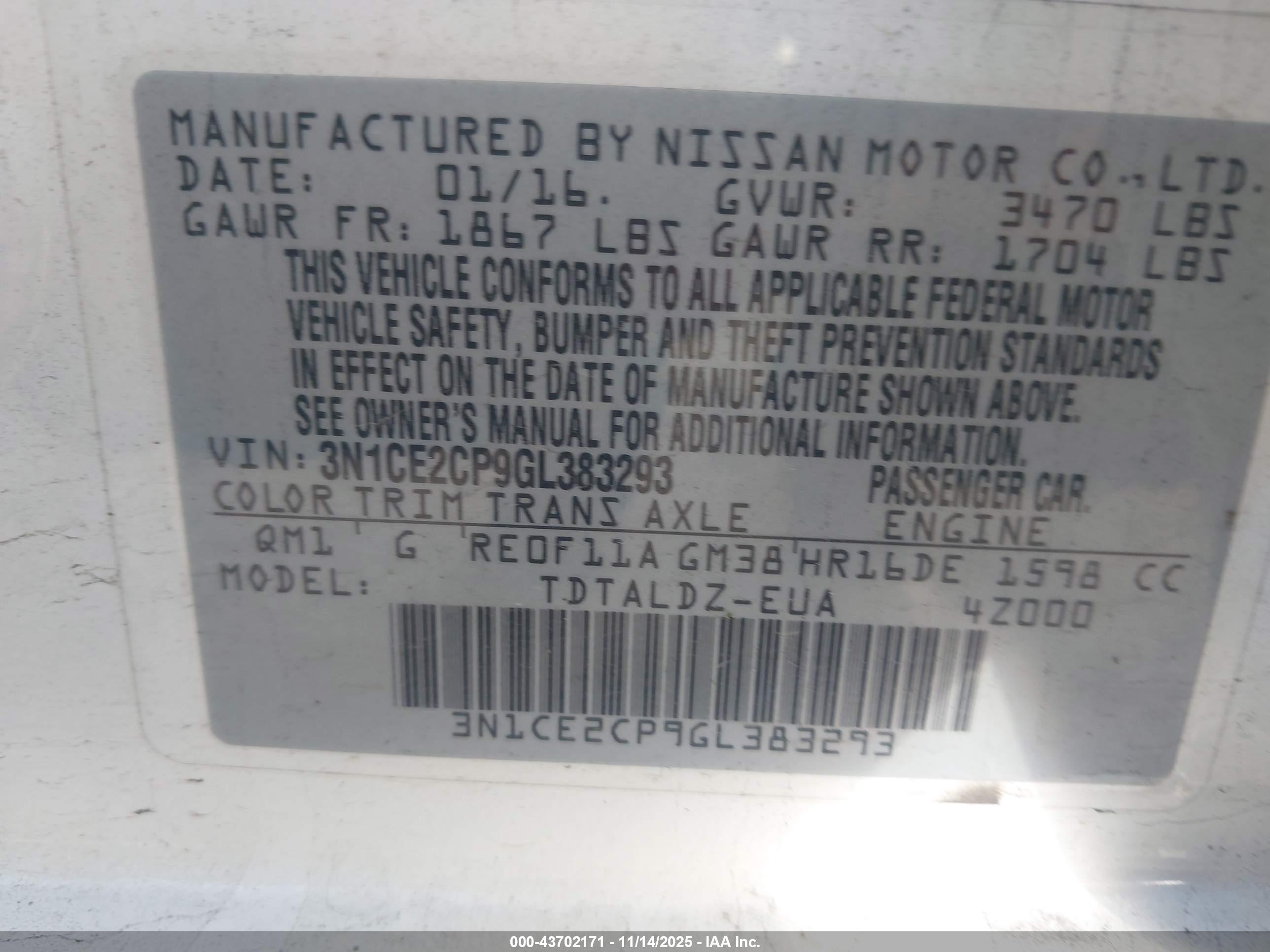 NISSAN VERSA image 9