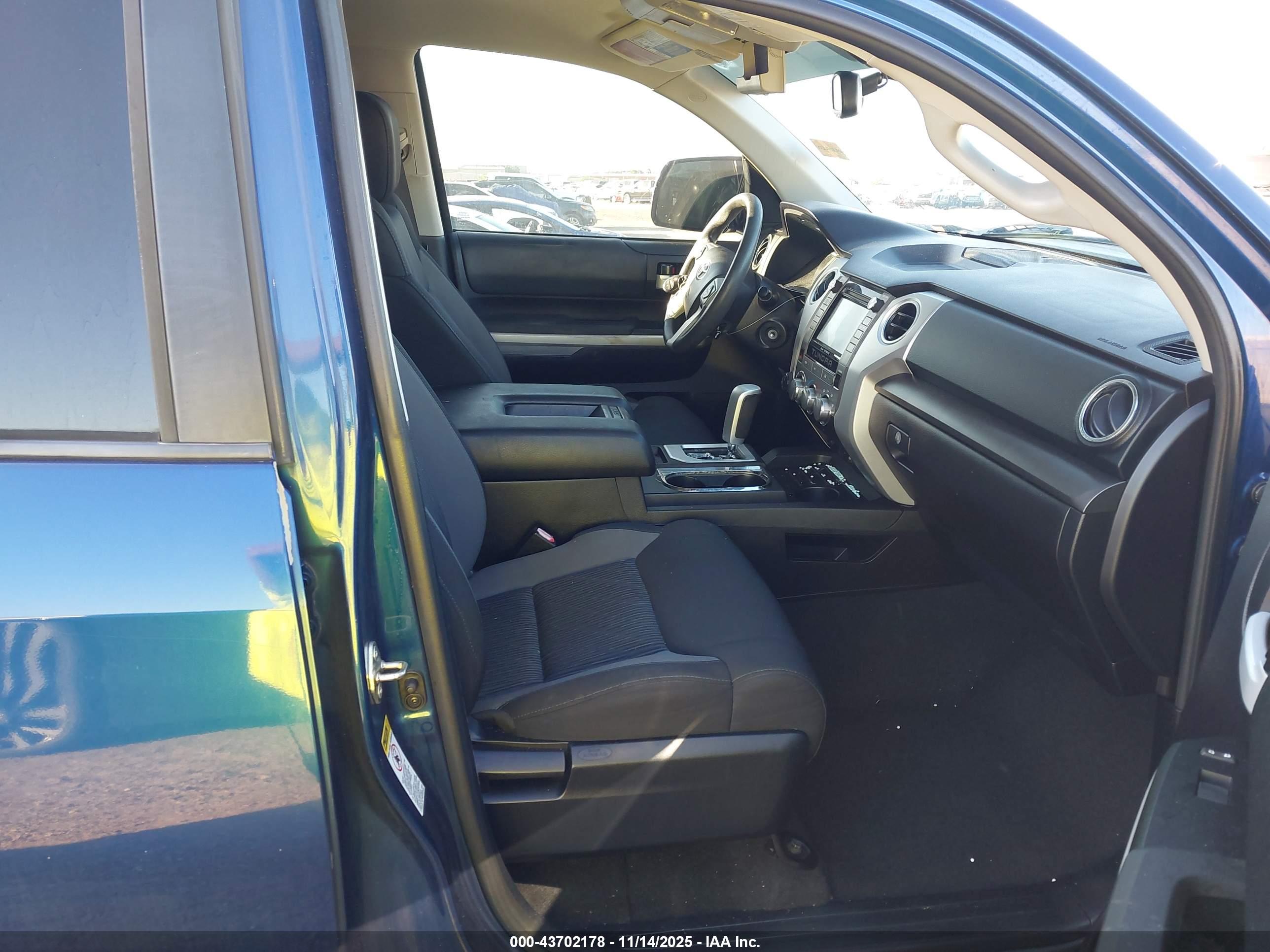 TOYOTA TUNDRA image 5