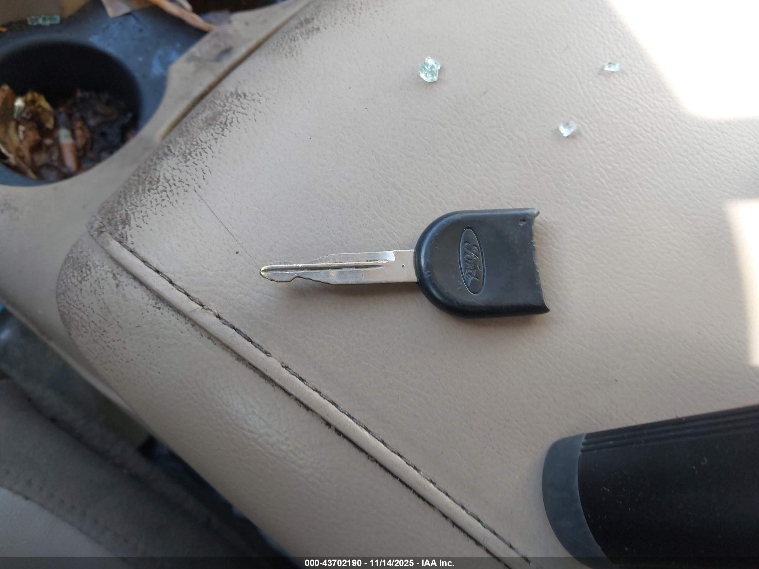 FORD EXPEDITION image 11