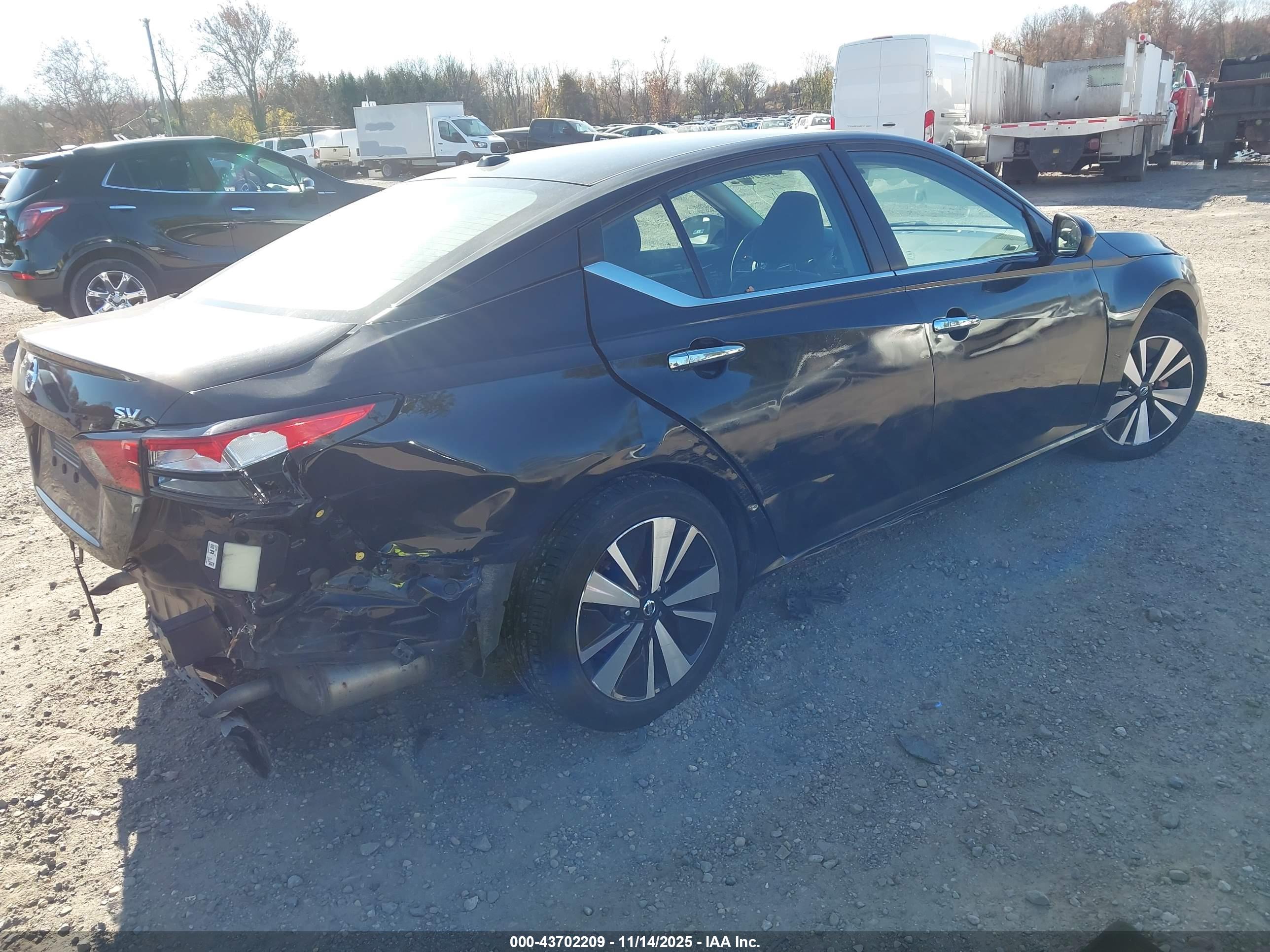 NISSAN ALTIMA image 4