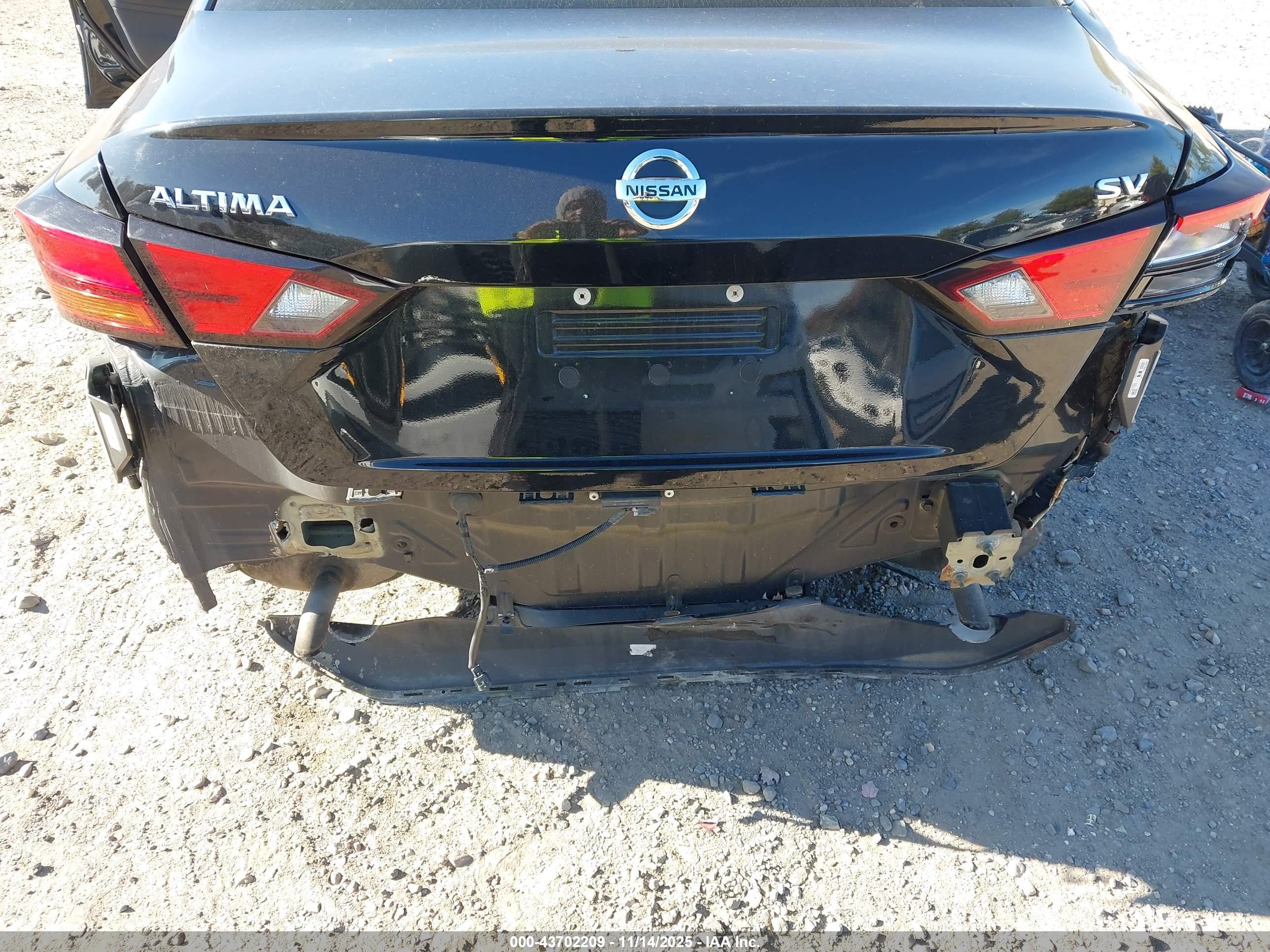 NISSAN ALTIMA image 6