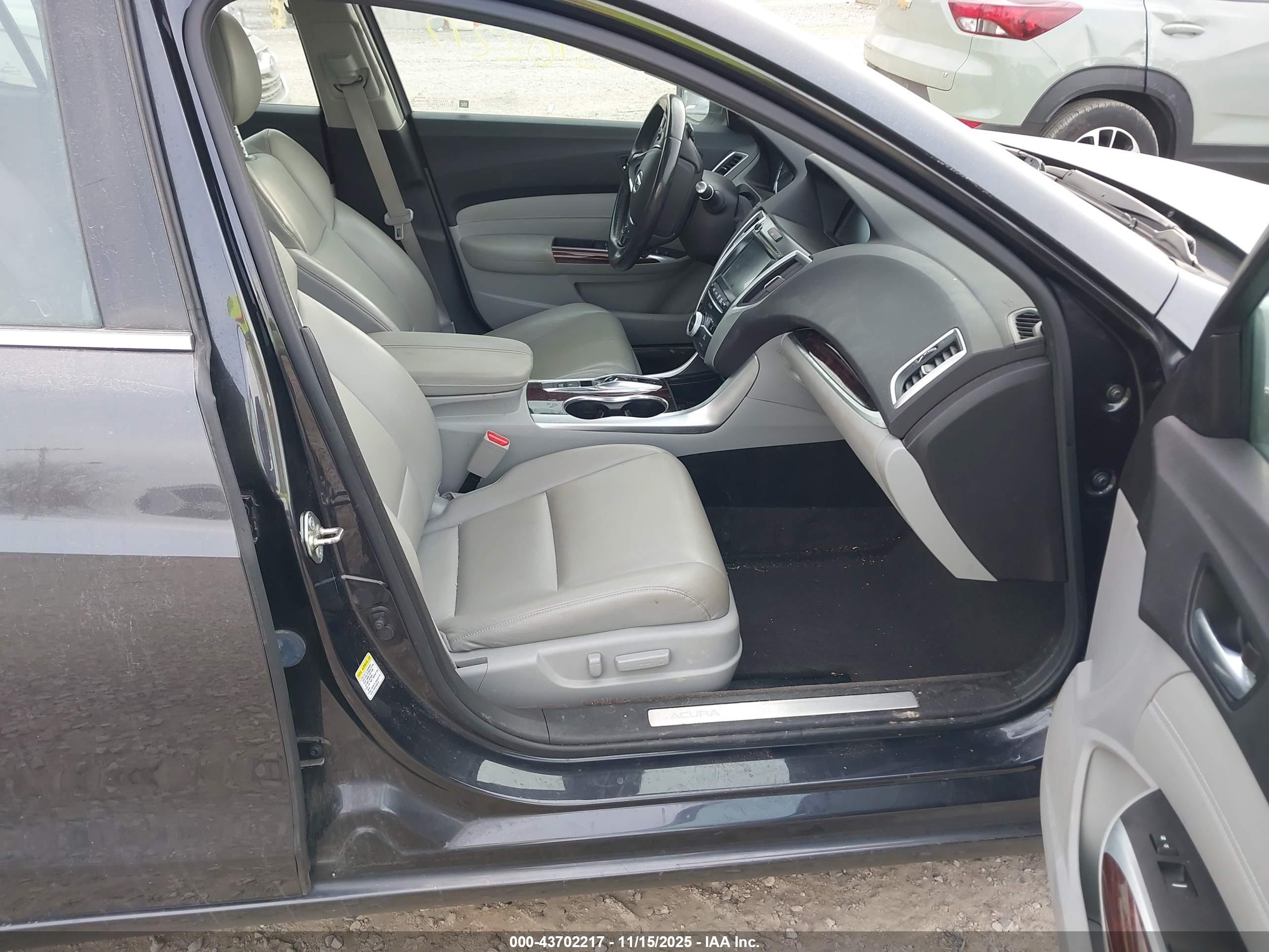 ACURA TLX image 5